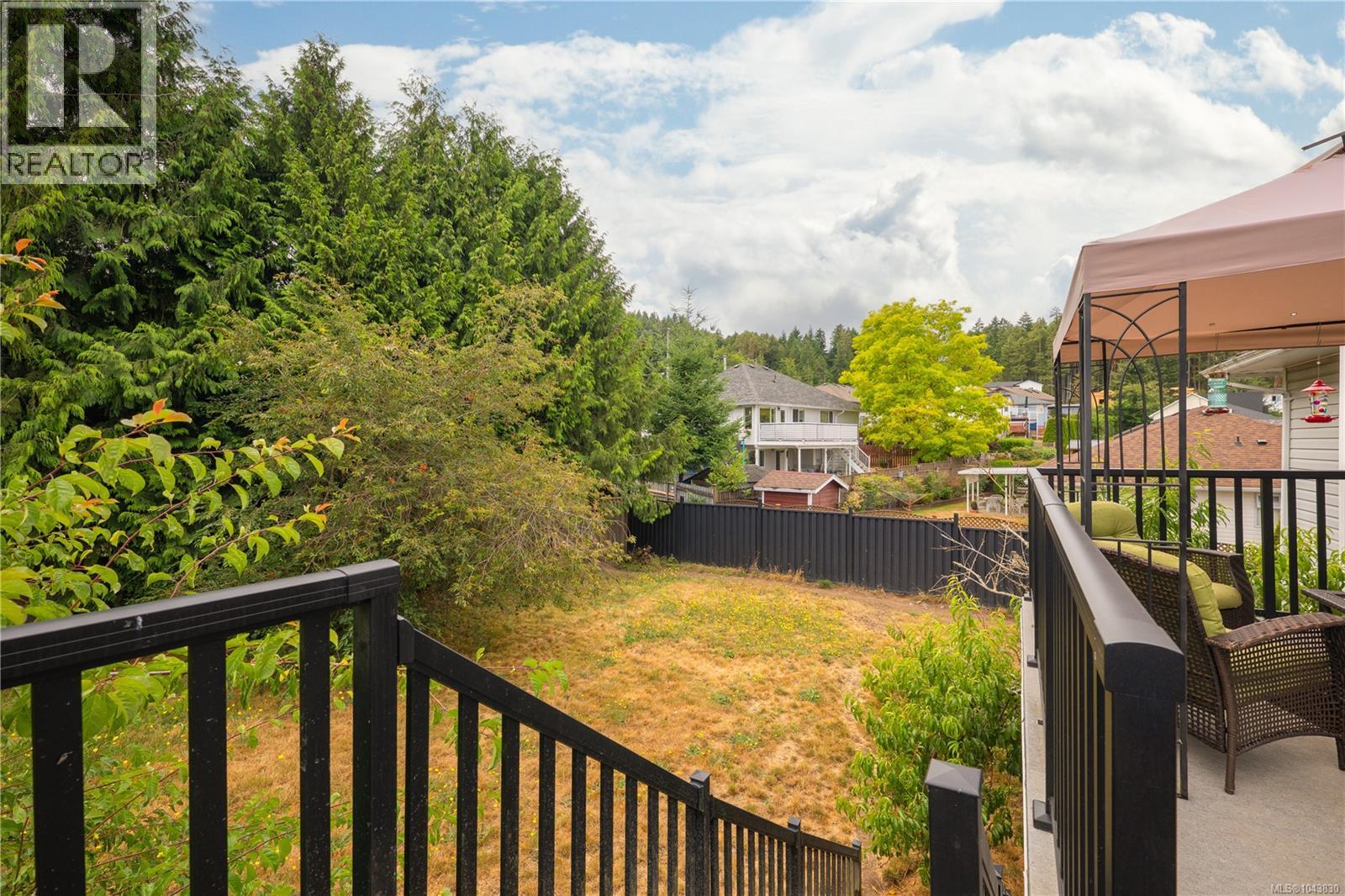 844 Therres Cres - 40