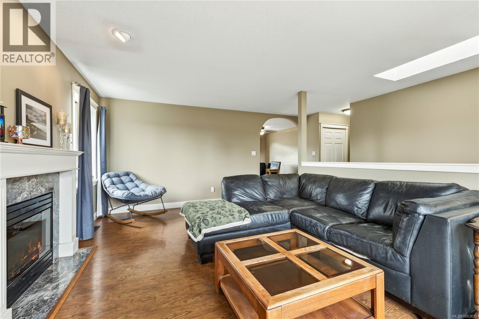 844 Therres Cres - 16