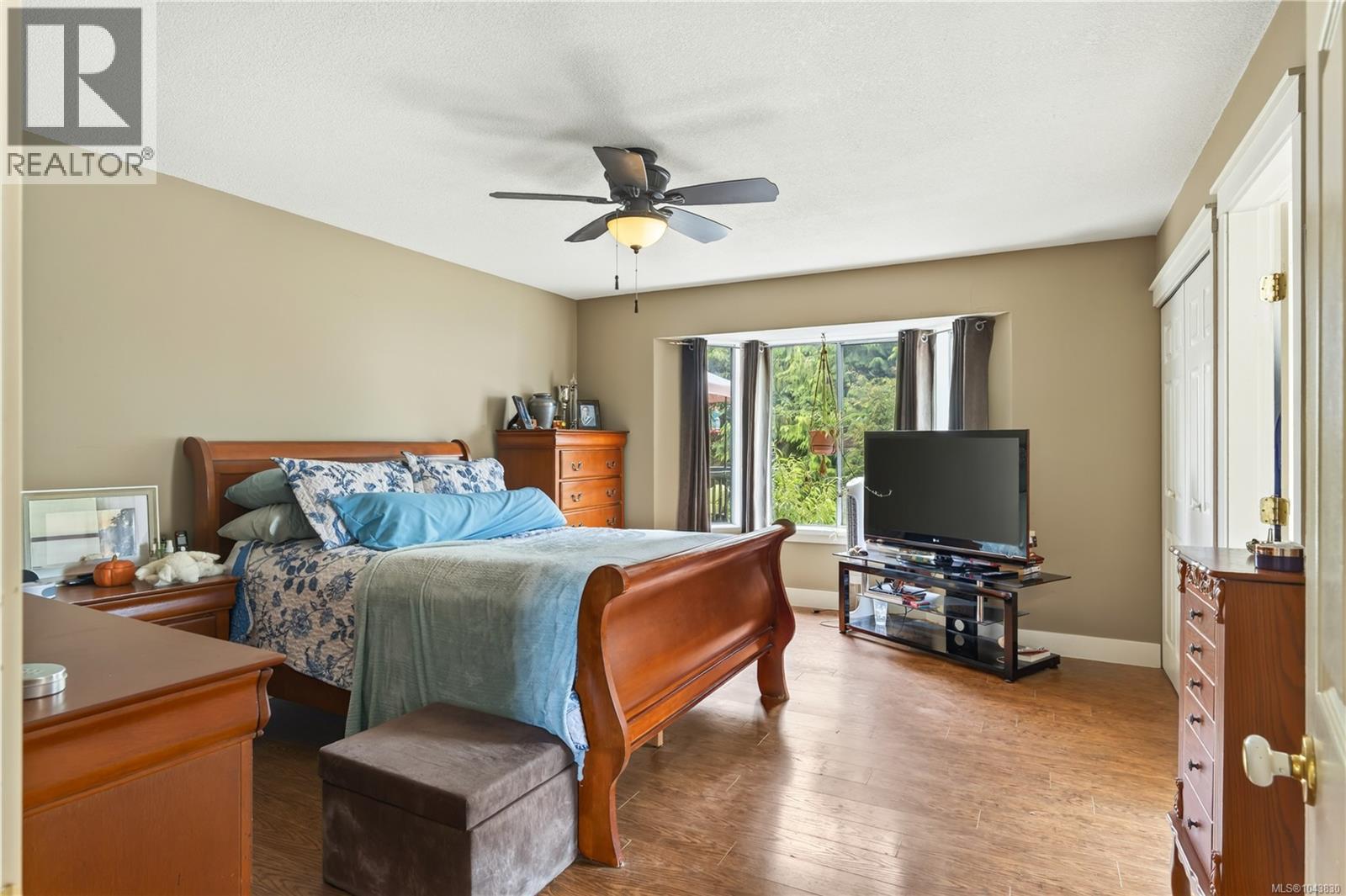 844 Therres Cres - 31