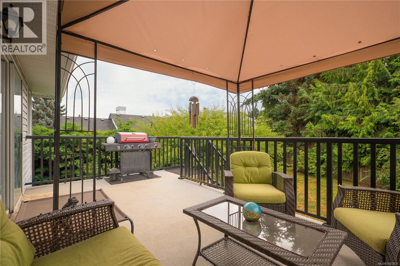 844 Therres Cres - 39