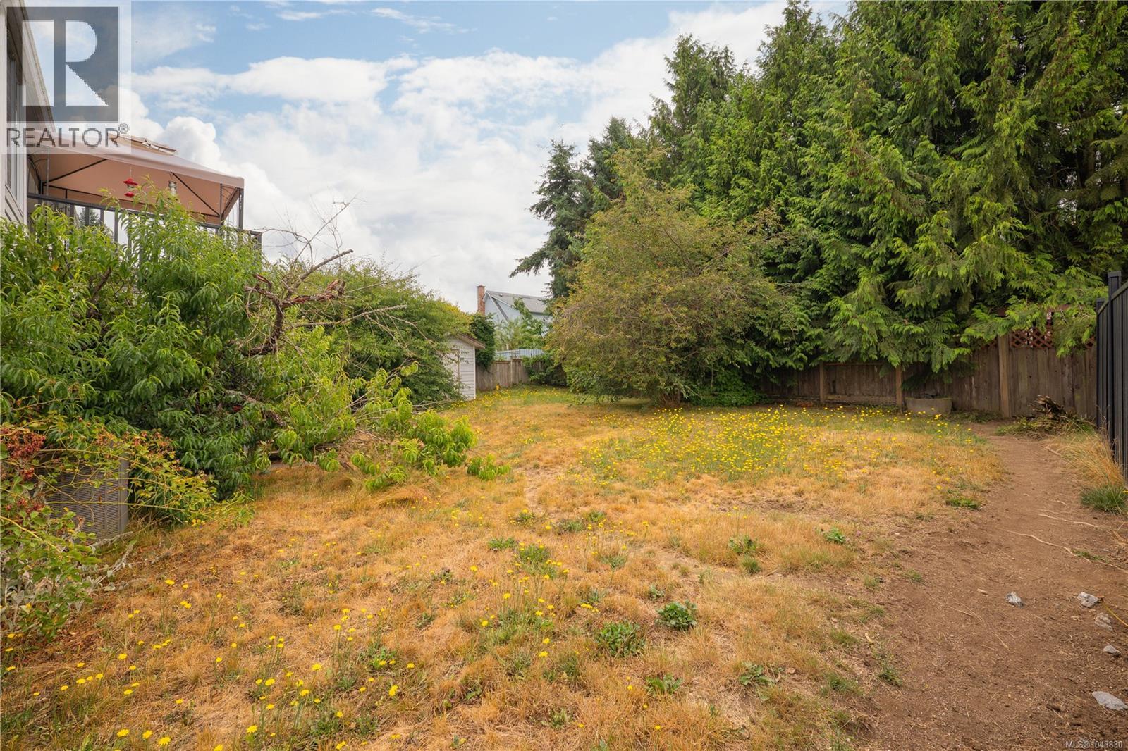 844 Therres Cres - 46