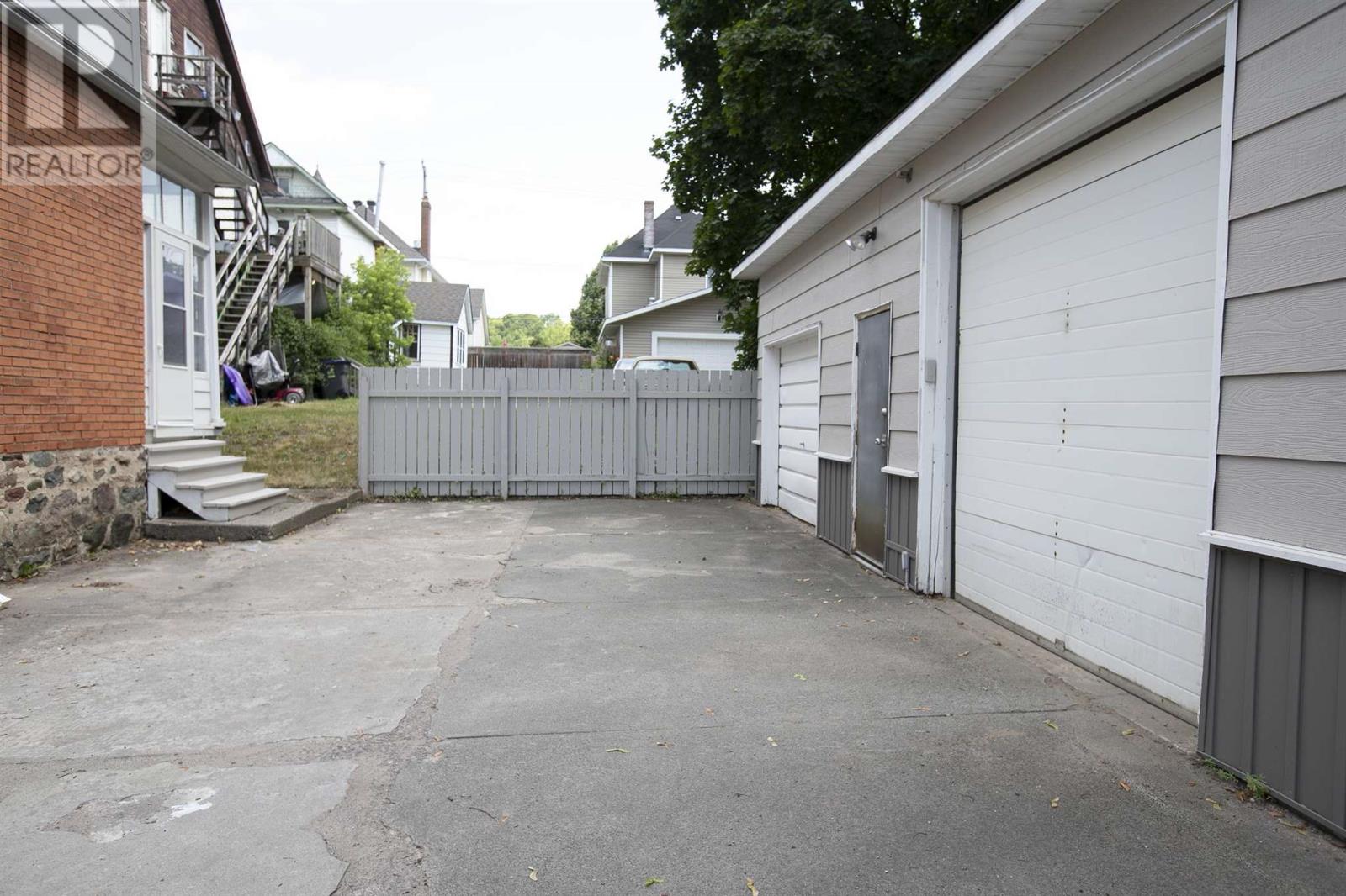 172 Spring ST - 3