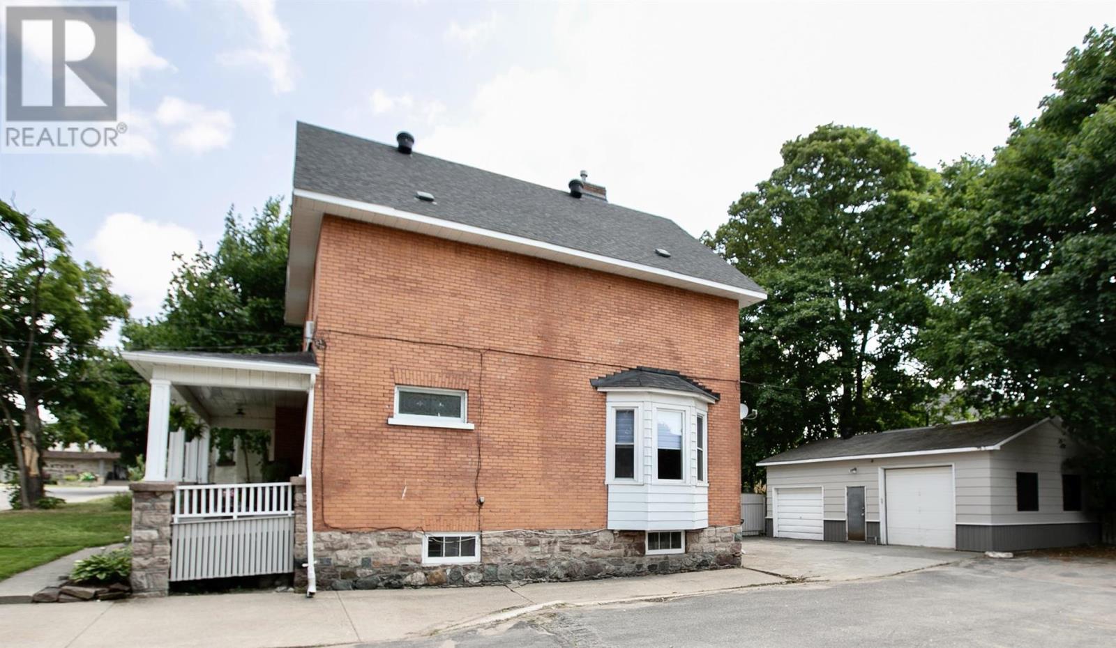 172 Spring ST - 46