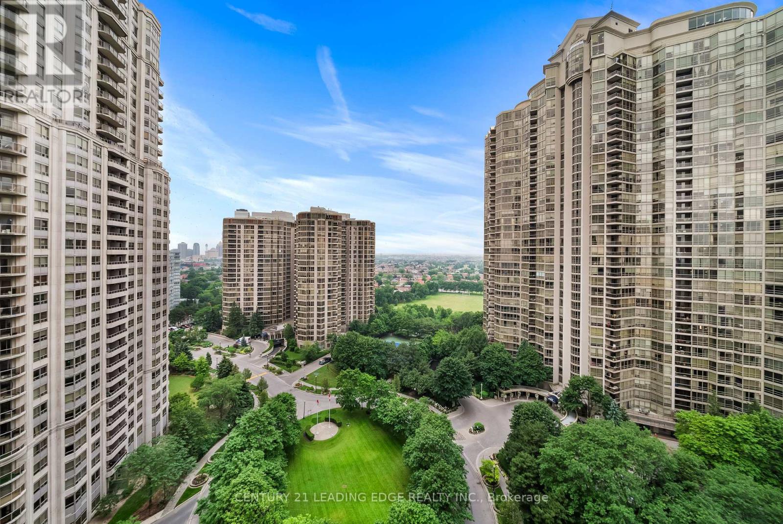 #1812 35 KINGSBRIDGE GARDEN CIRCLE - 27