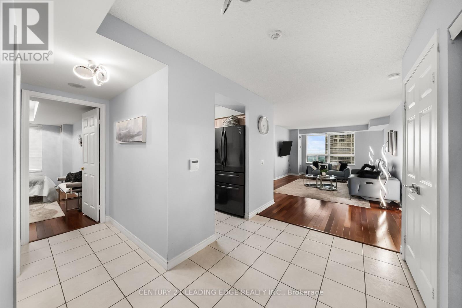 #1812 35 KINGSBRIDGE GARDEN CIRCLE - 11