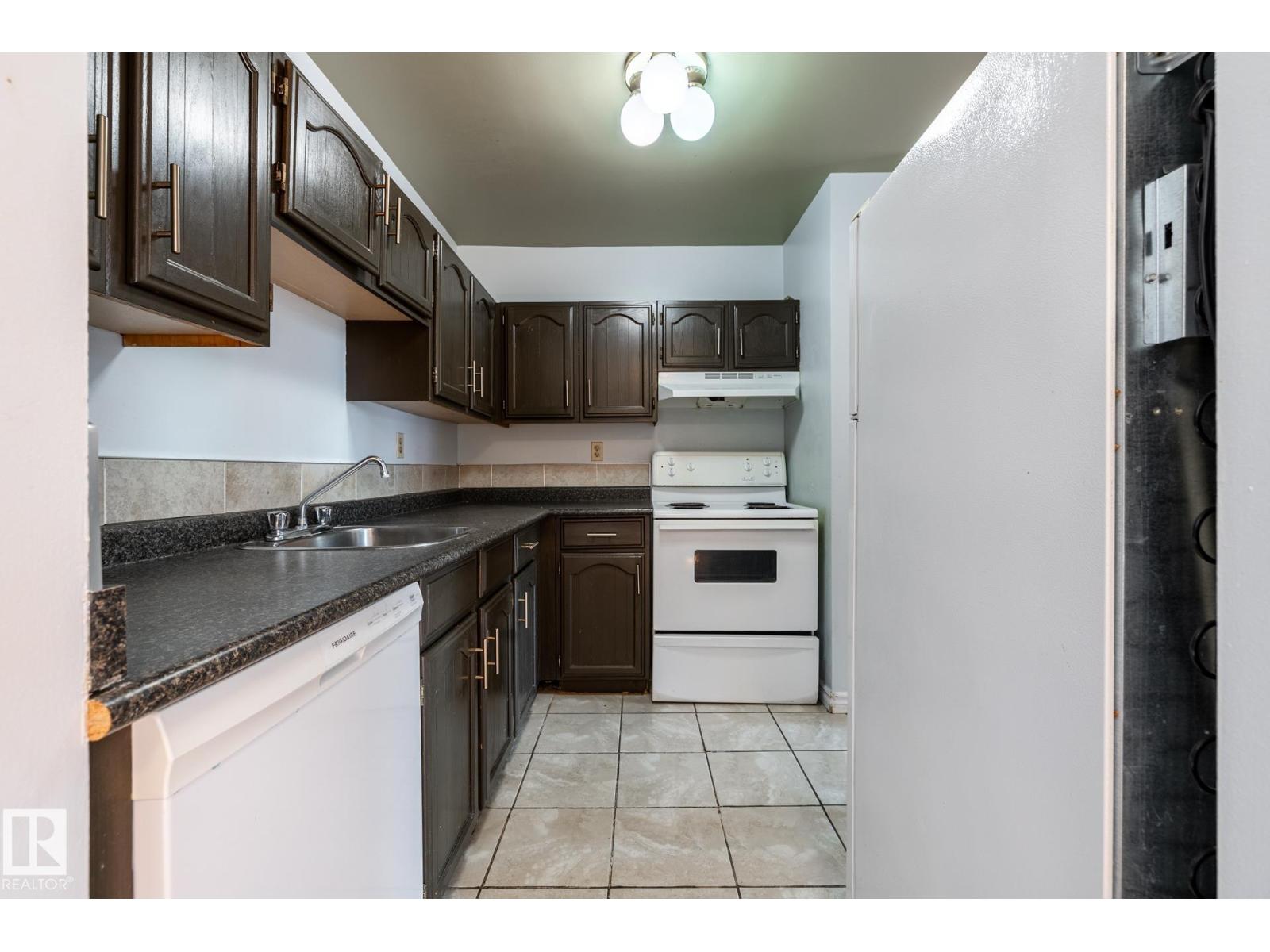 #703 10175 109 ST NW - 18