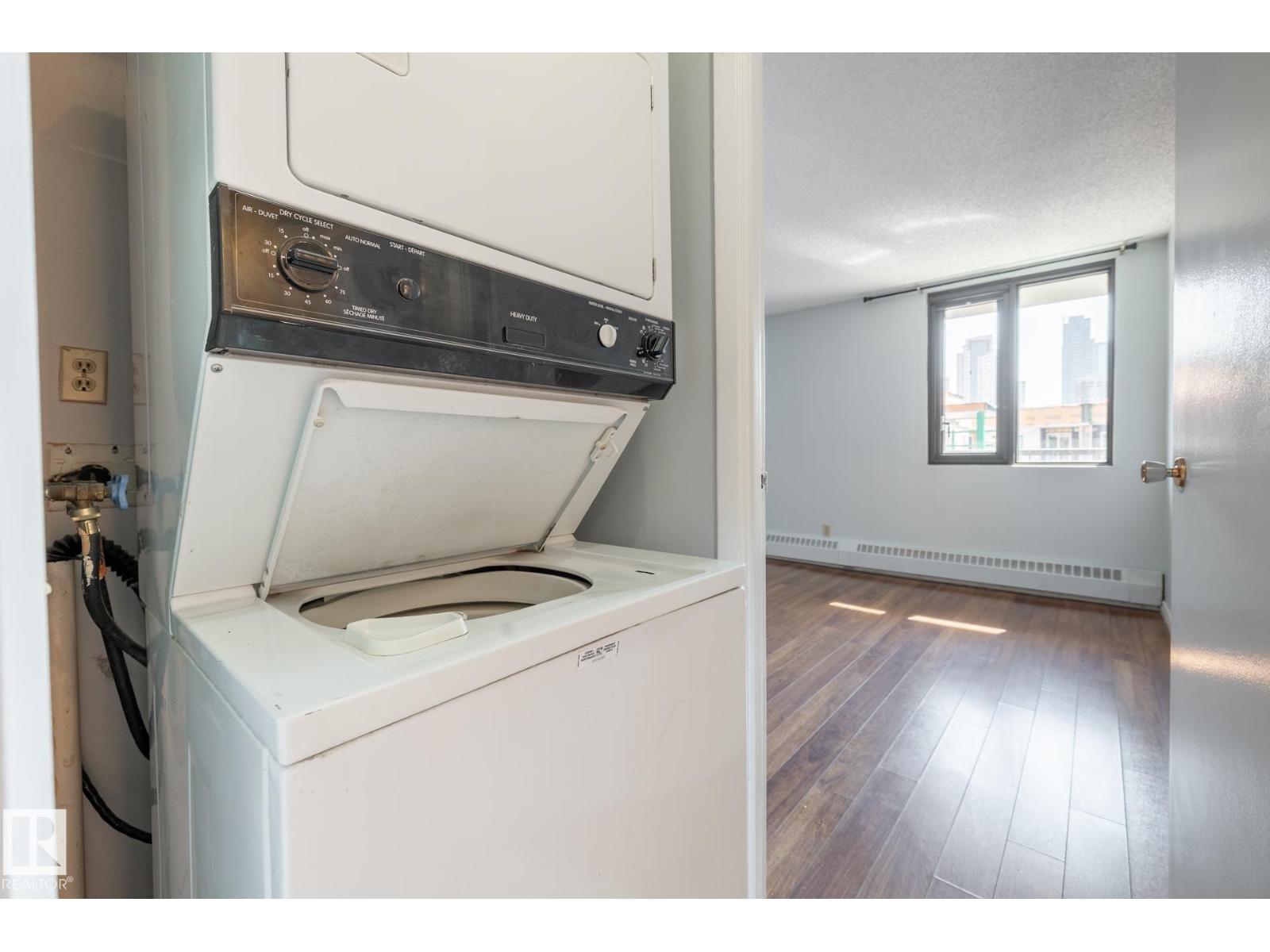 #703 10175 109 ST NW - Image 33