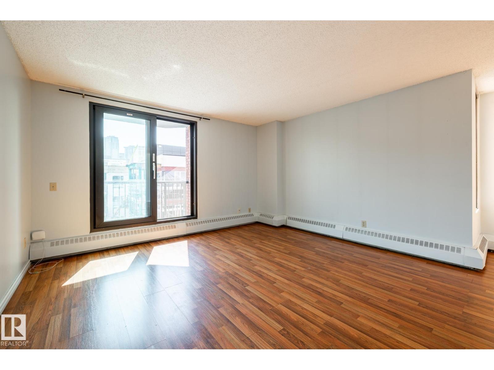 #703 10175 109 ST NW - 14