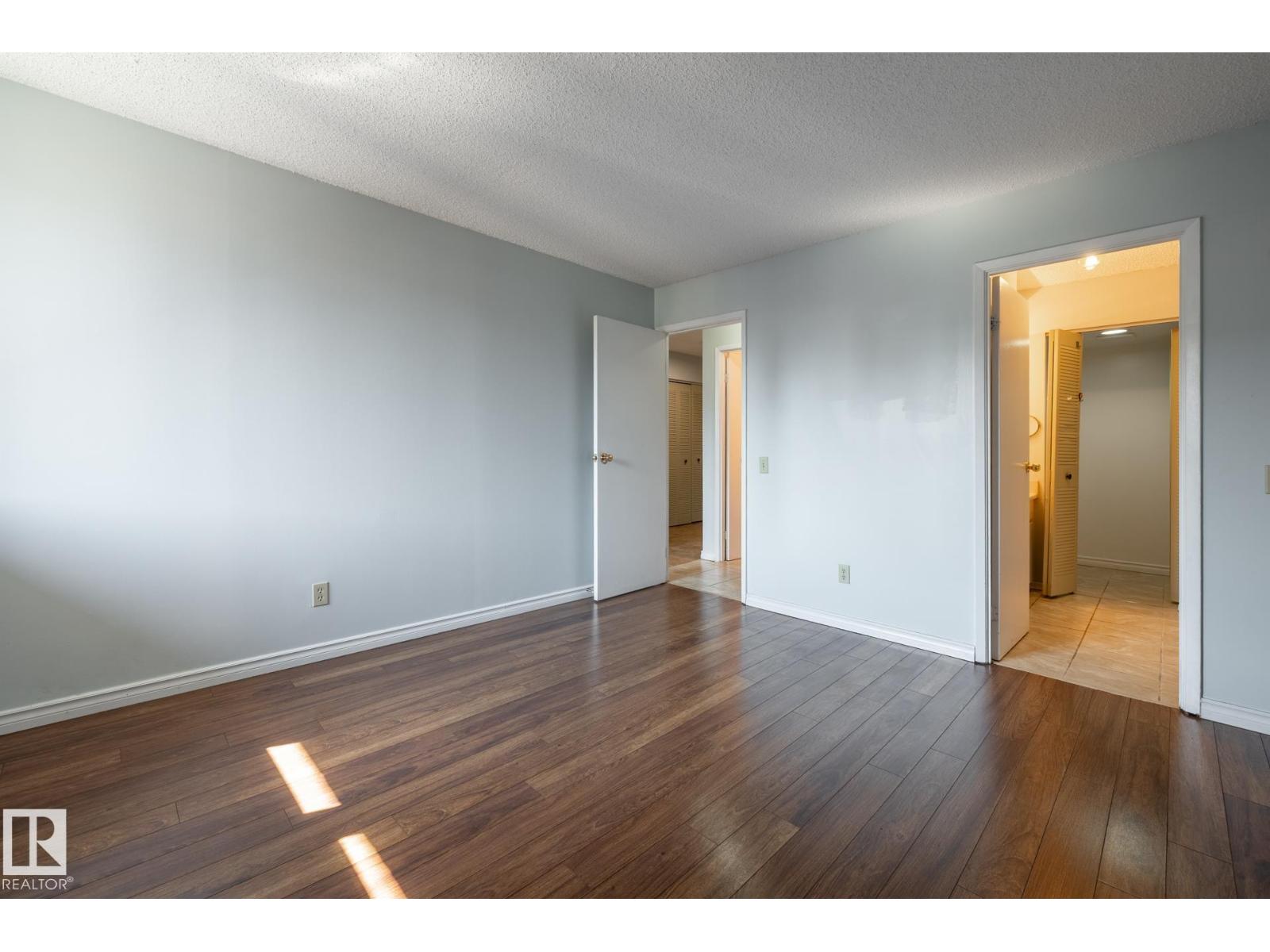 #703 10175 109 ST NW - 8