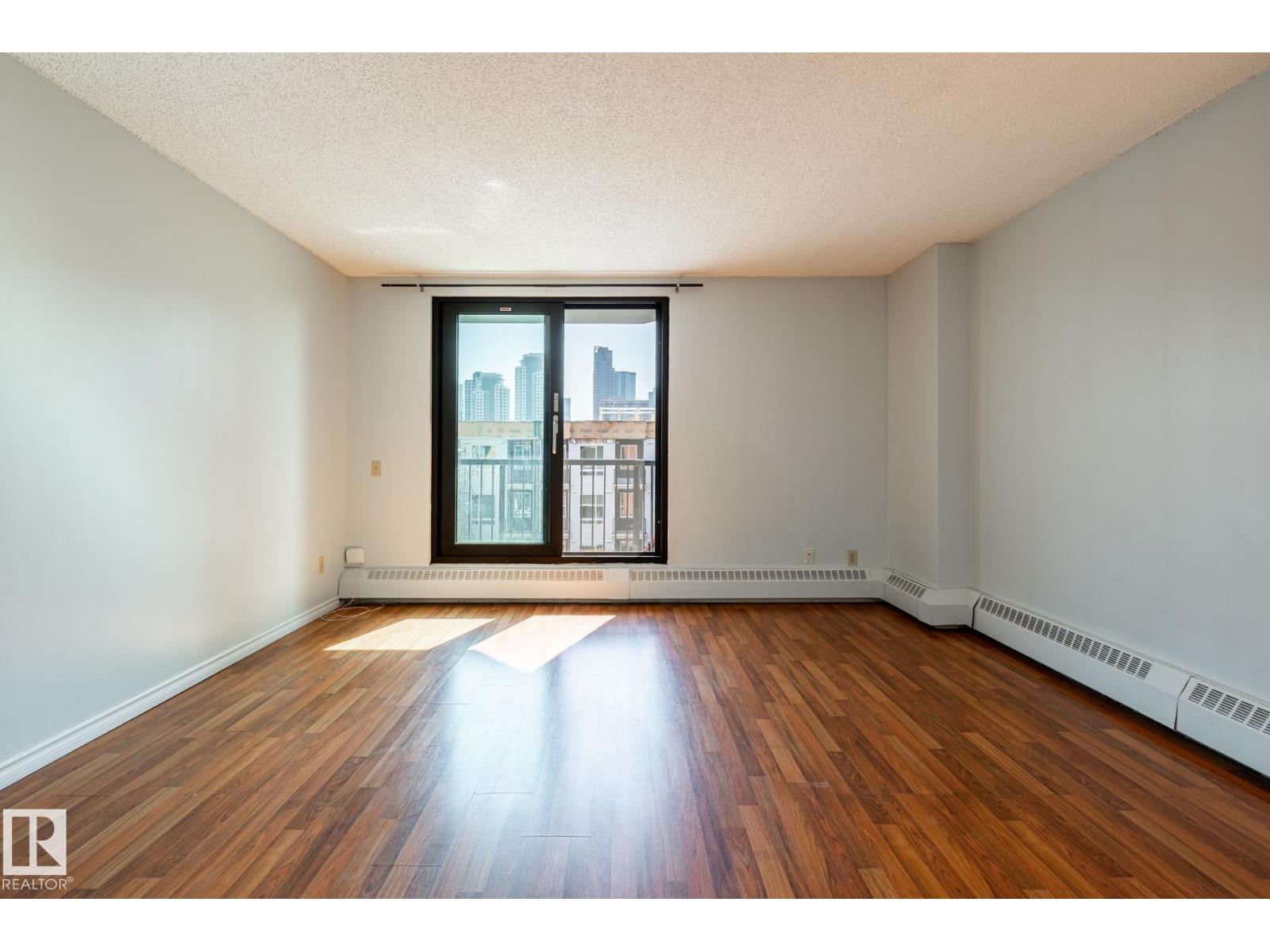 #703 10175 109 ST NW - 4