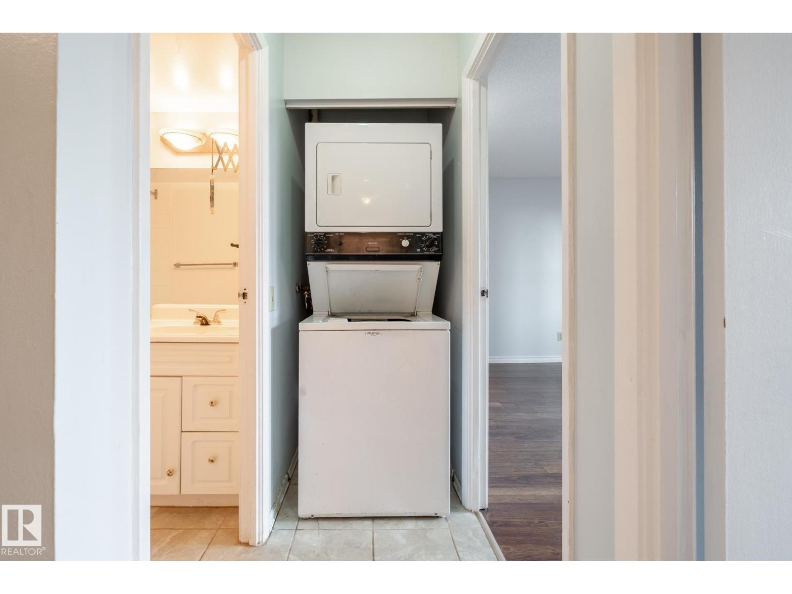 #703 10175 109 ST NW - Image 32