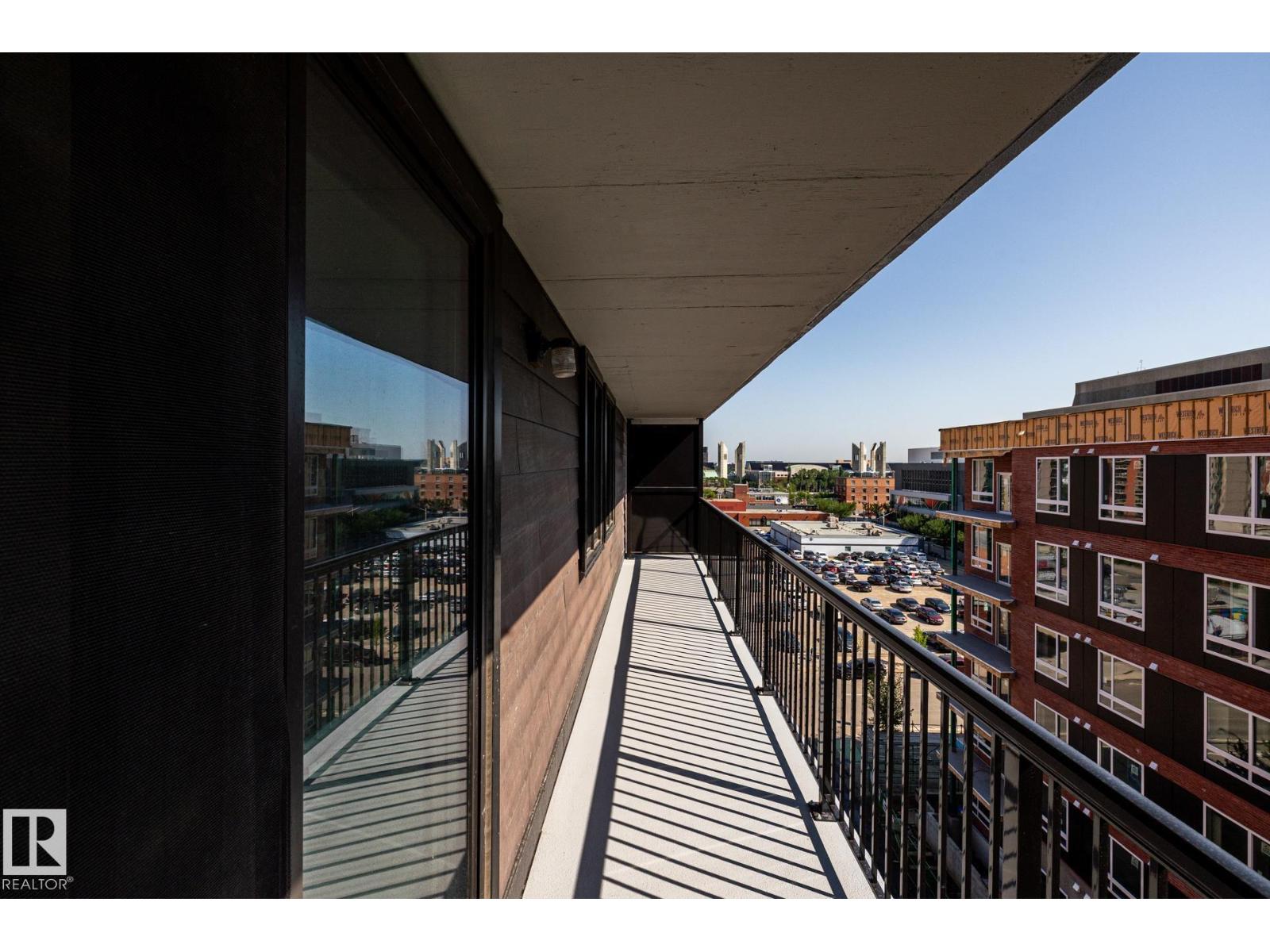 #703 10175 109 ST NW - 35