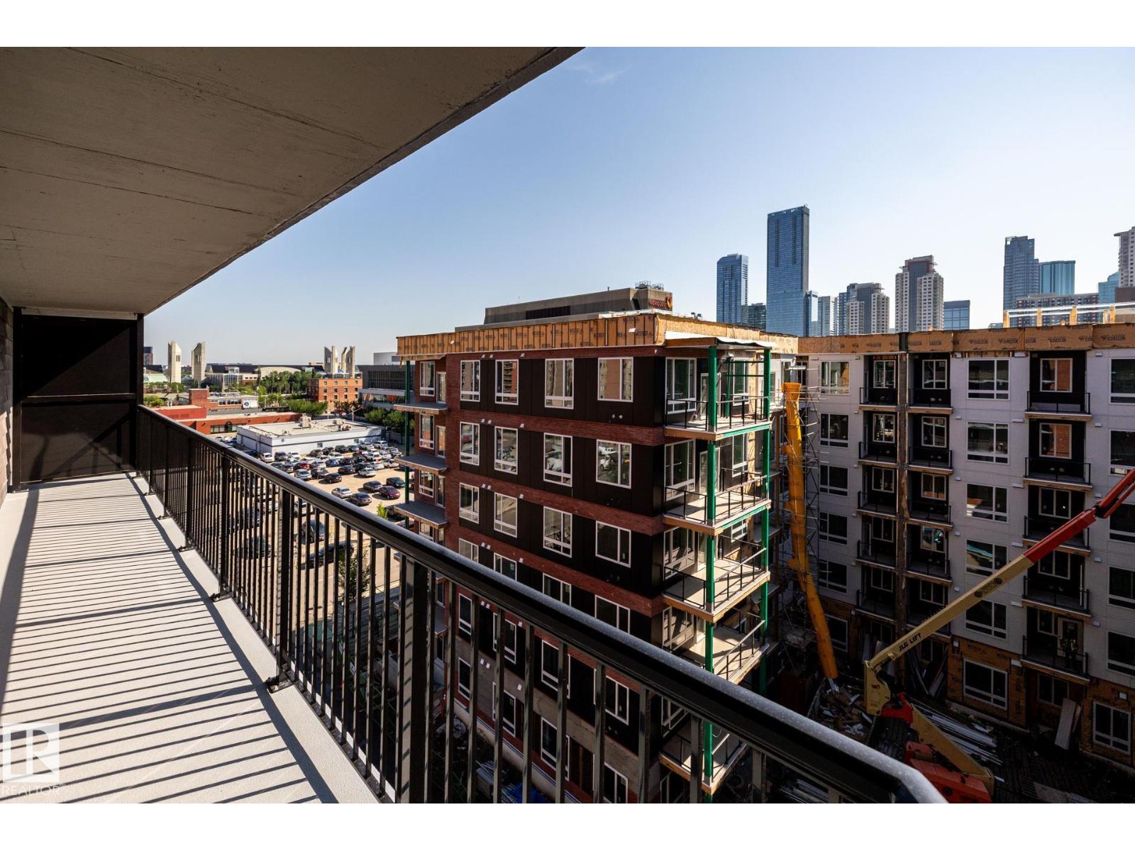 #703 10175 109 ST NW - 34