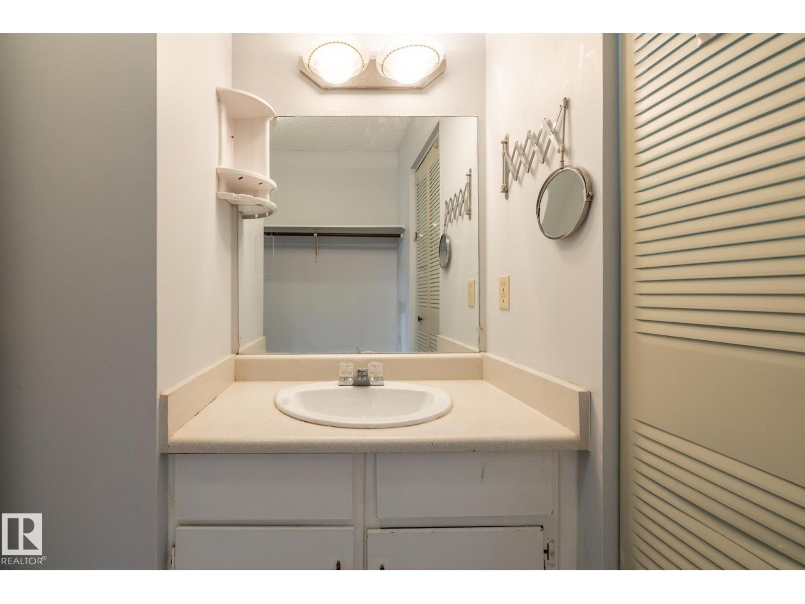 #703 10175 109 ST NW - 26