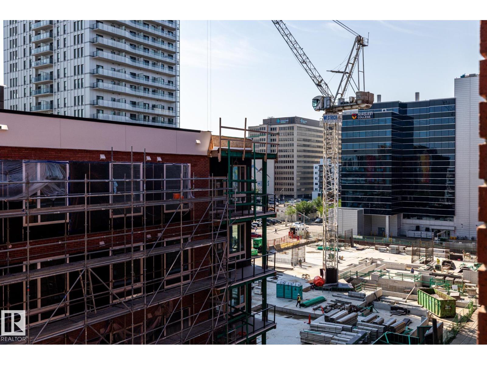 #703 10175 109 ST NW - 45