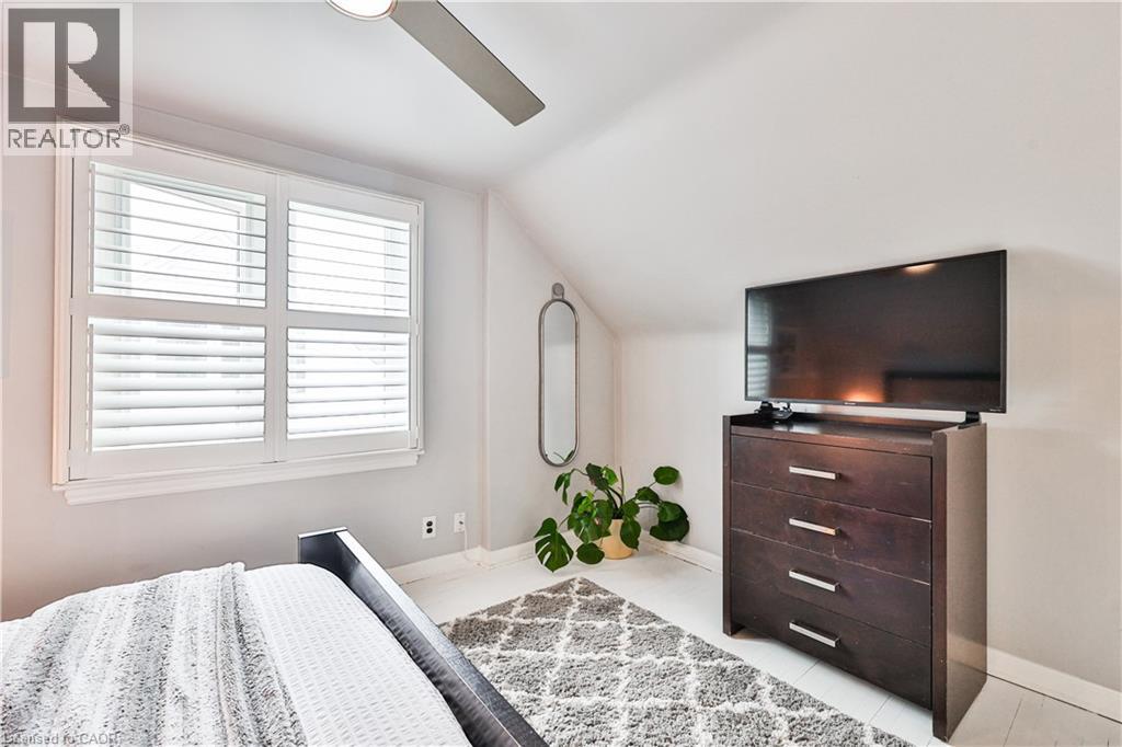 60 GALBRAITH Drive - 26