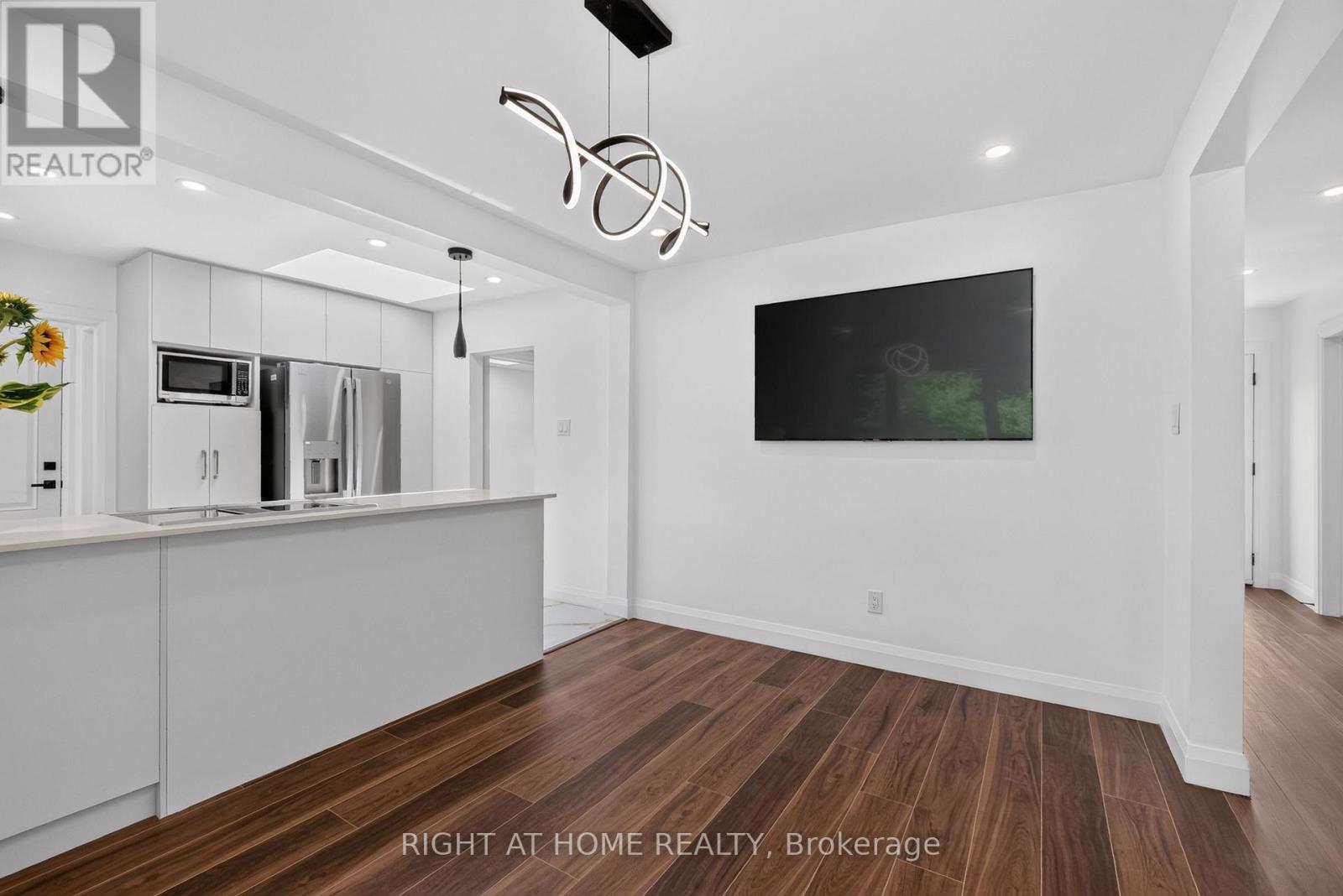 200 ISLAND PARK DRIVE - 11