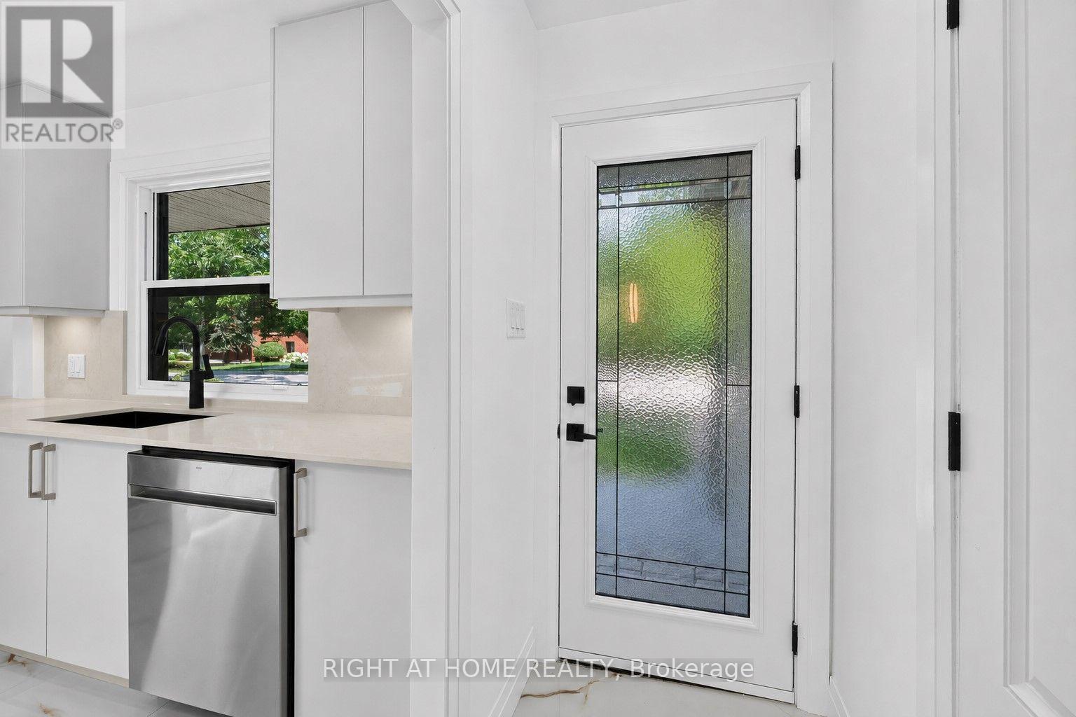 200 ISLAND PARK DRIVE - 21