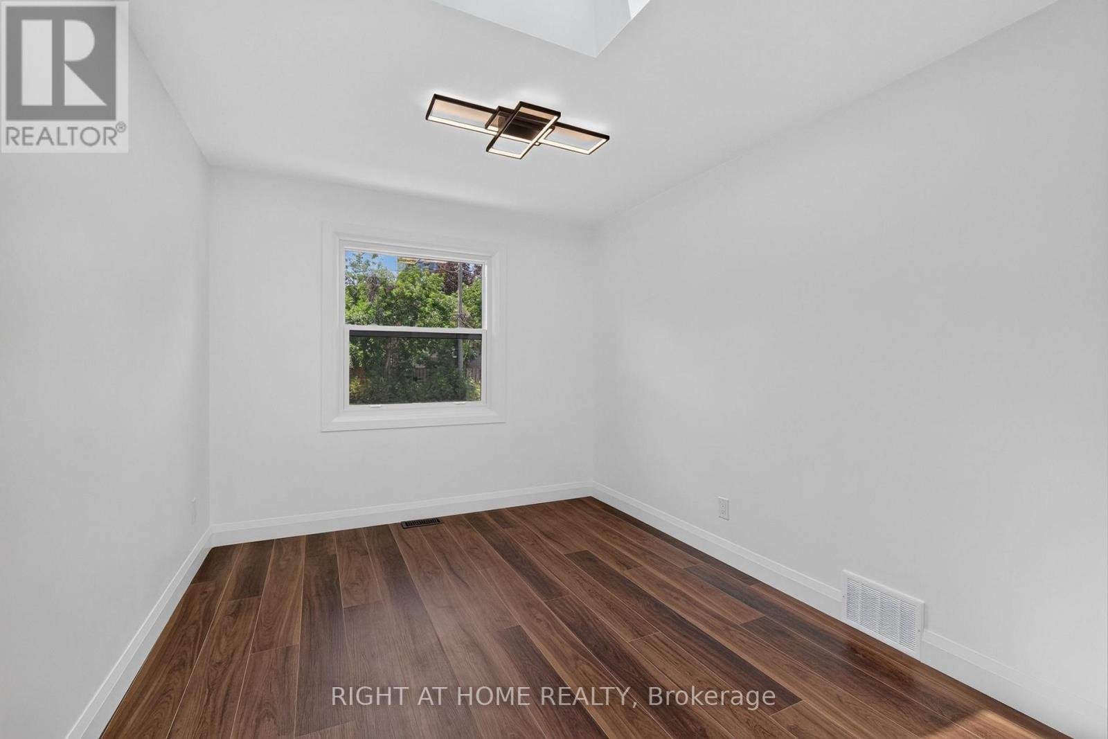 200 ISLAND PARK DRIVE - 29