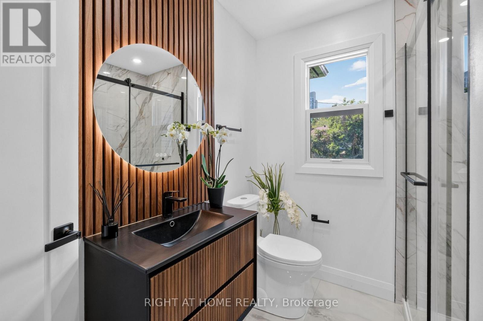200 ISLAND PARK DRIVE - 33