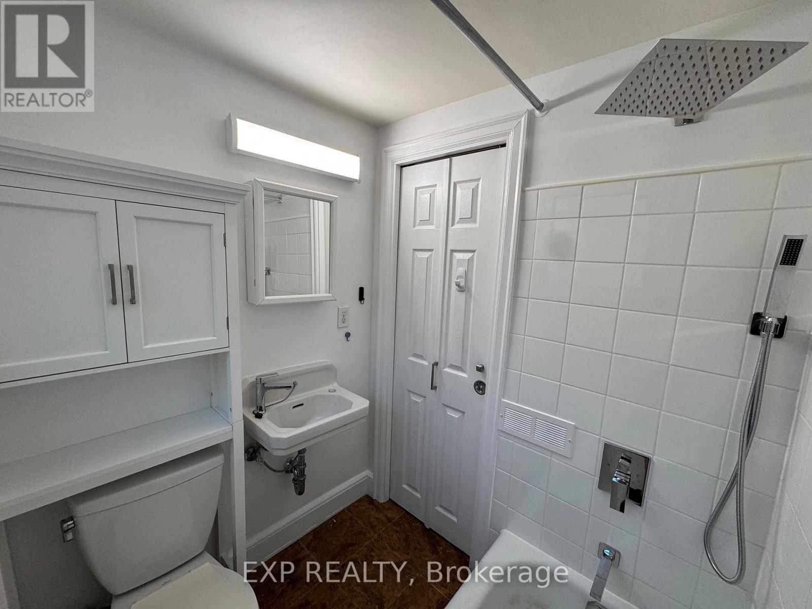 3 Bed, 2 Bath House for Rent in Ottawa – 44 CLEARVIEW AVENUE, Ottawa – MLS# X13591058 - Image 12