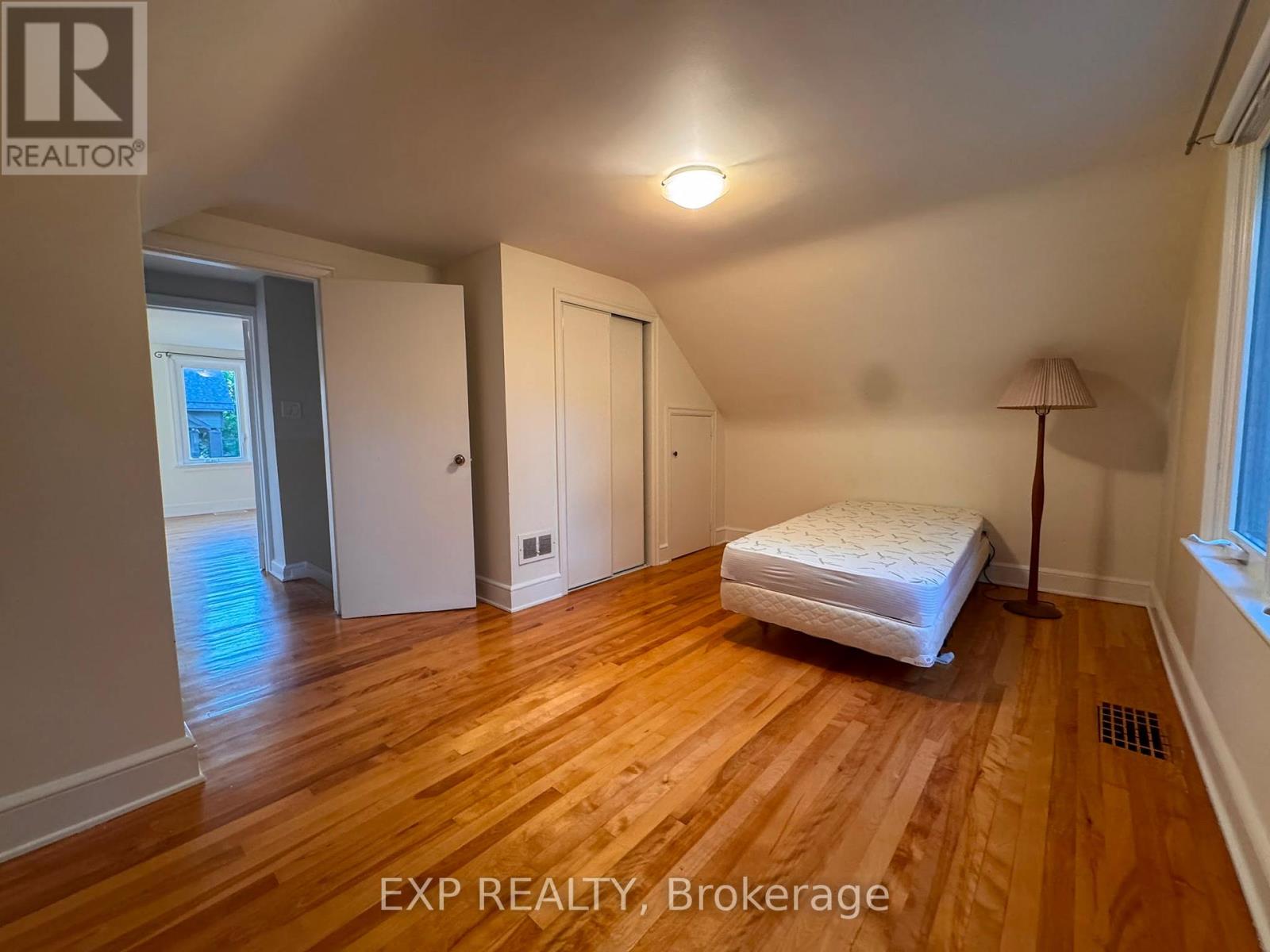 3 Bed, 2 Bath House for Rent in Ottawa – 44 CLEARVIEW AVENUE, Ottawa – MLS# X13591058 - Image 14