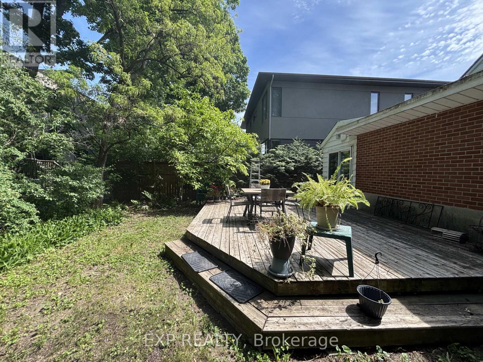 3 Bed, 2 Bath House for Rent in Ottawa – 44 CLEARVIEW AVENUE, Ottawa – MLS# X13591058 - Image 23