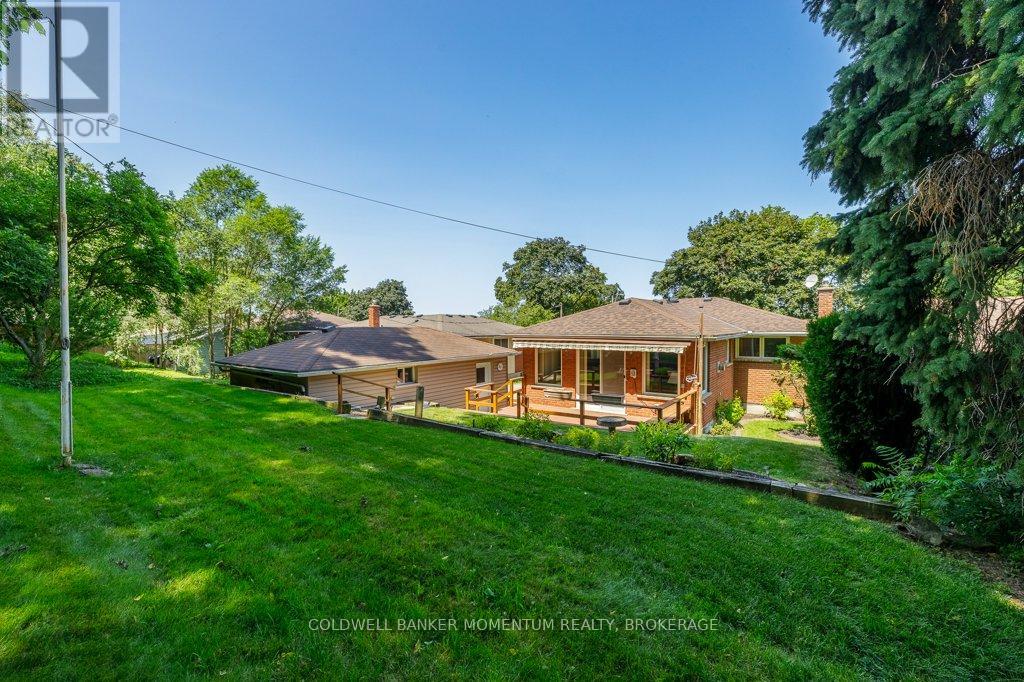 4 PARKHILL ROAD - 32