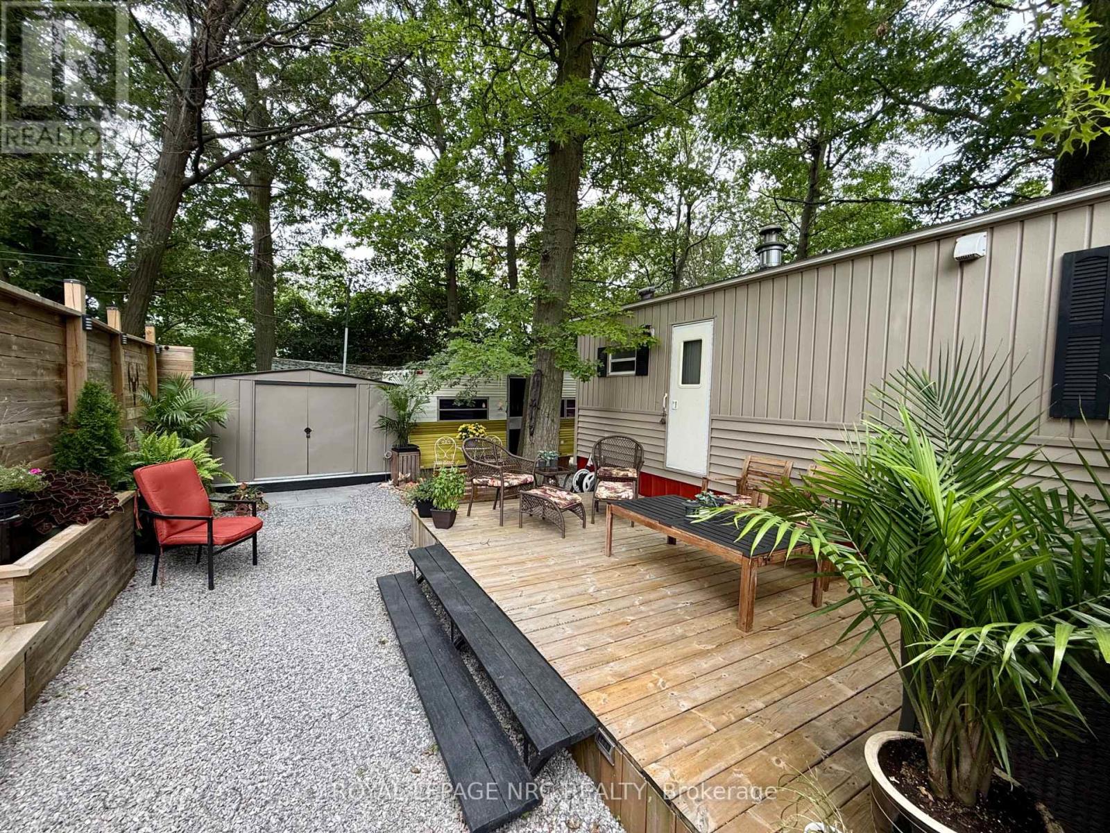 #3 2600 MONTROSE ROAD - 13