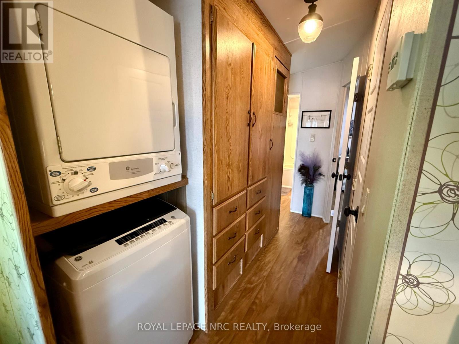 #3 2600 MONTROSE ROAD - 23
