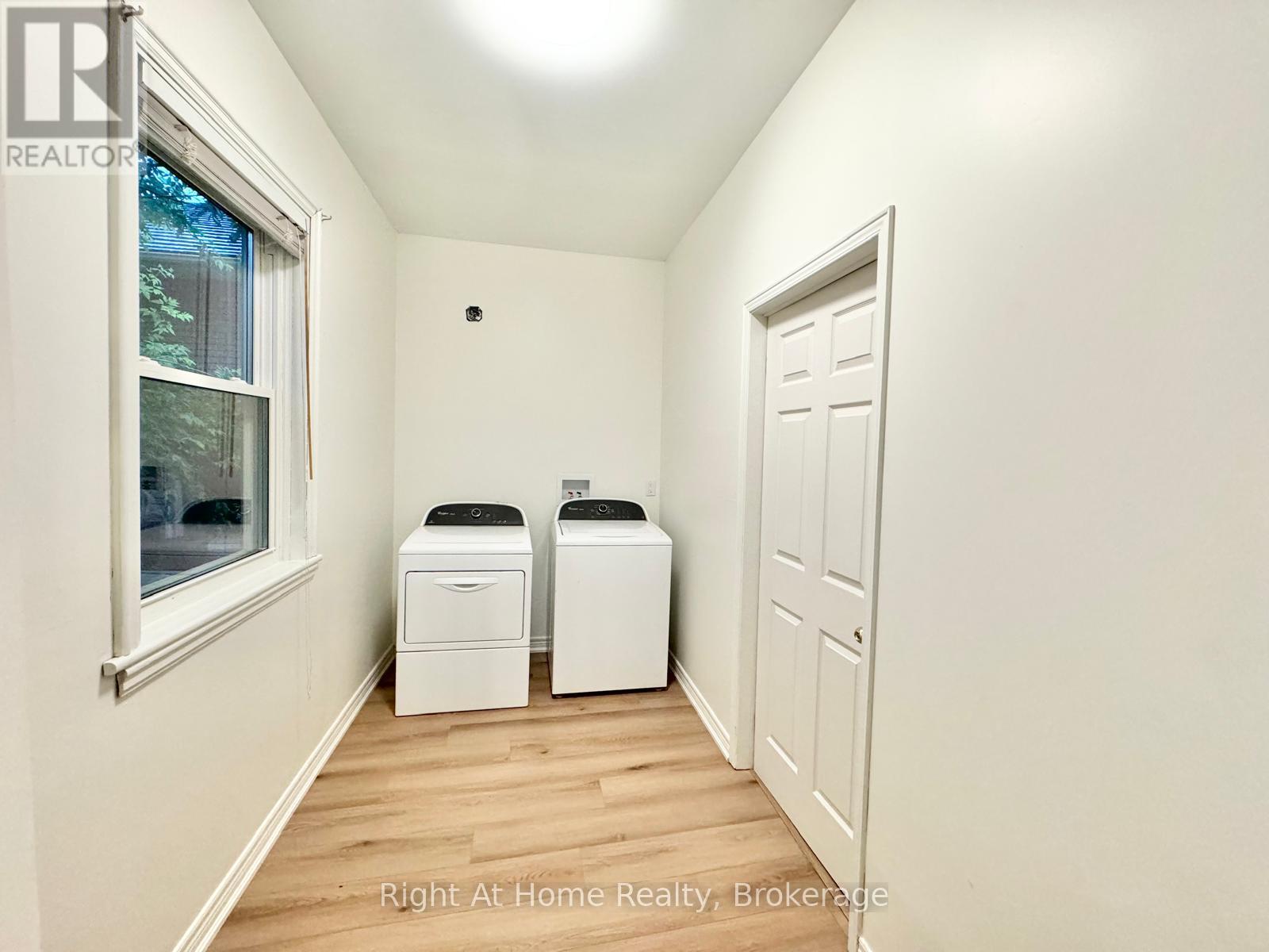216 HATT STREET - 5