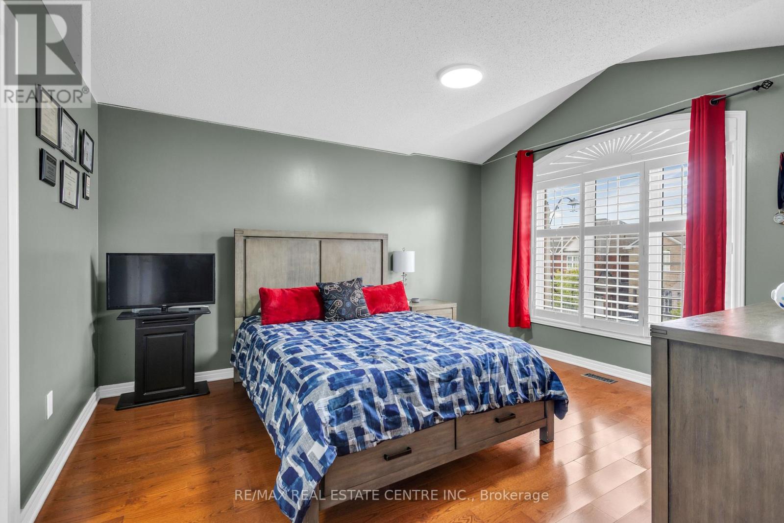 20 SPARHILL STREET - 22