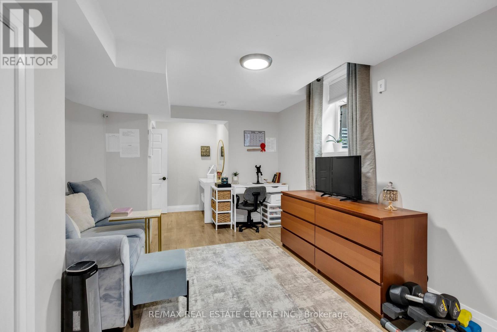 20 SPARHILL STREET - 31