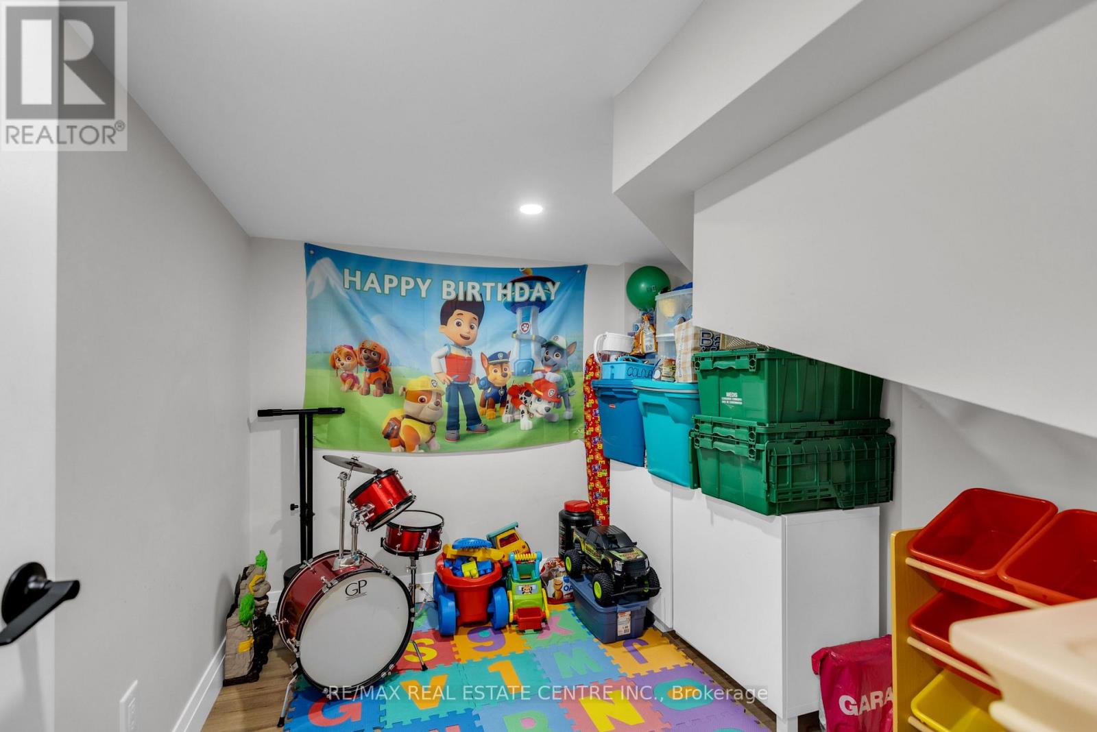 20 SPARHILL STREET - 32