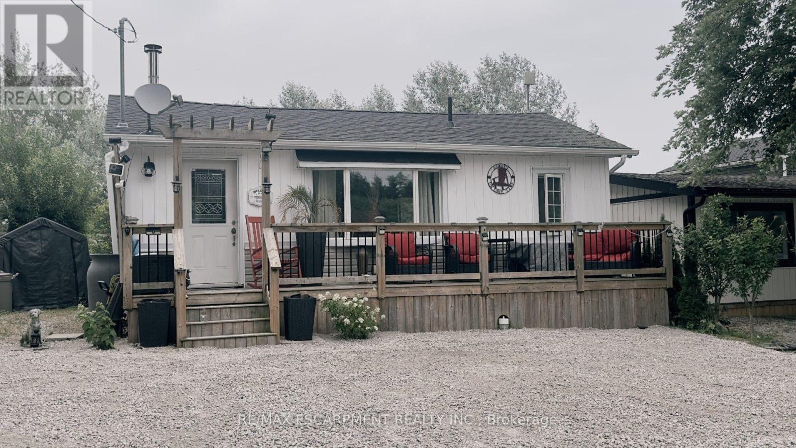 18 WESTMORELAND LANE - 3