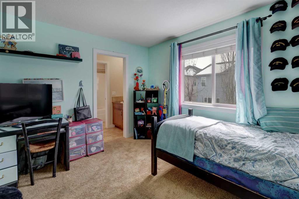 729 Canoe Avenue SW - 26