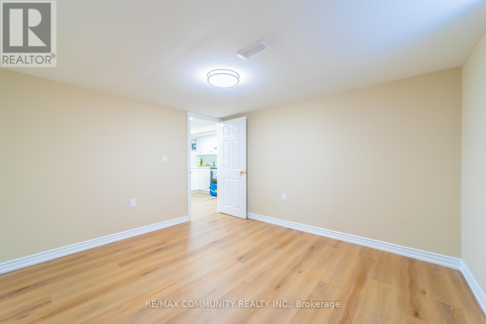 45 BARRYMORE ROAD - 38
