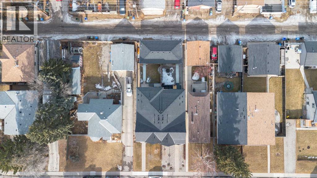 7712 36 Avenue NW - 40