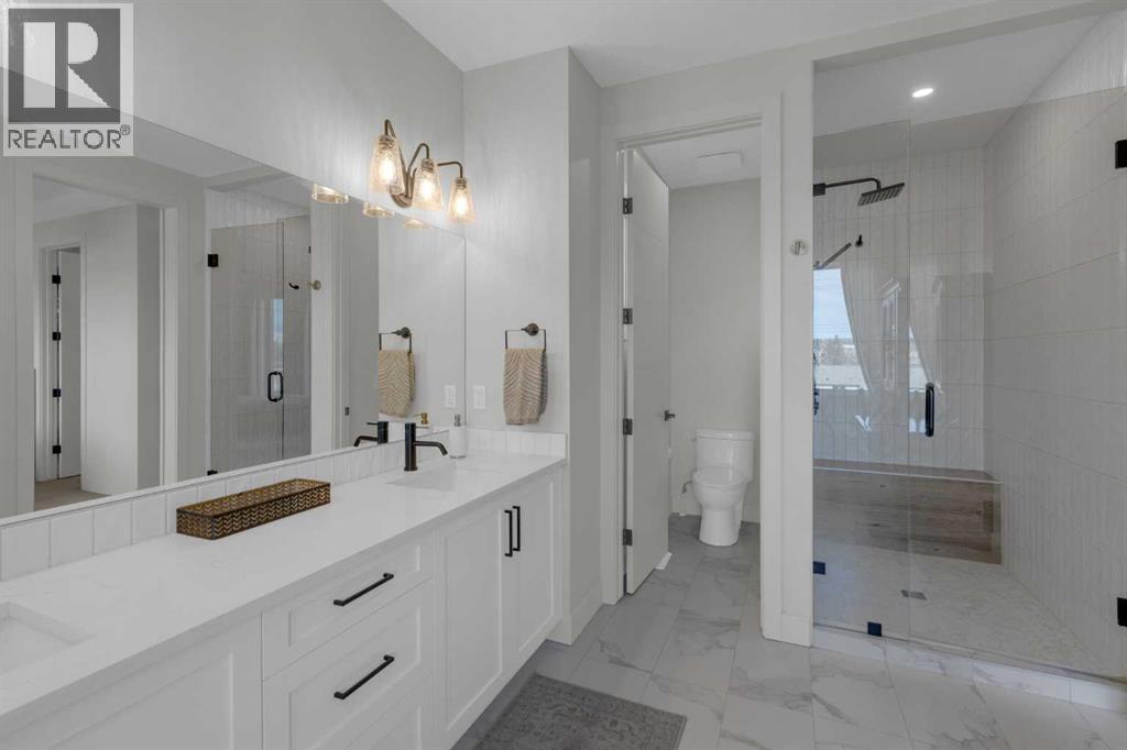 7712 36 Avenue NW - 20
