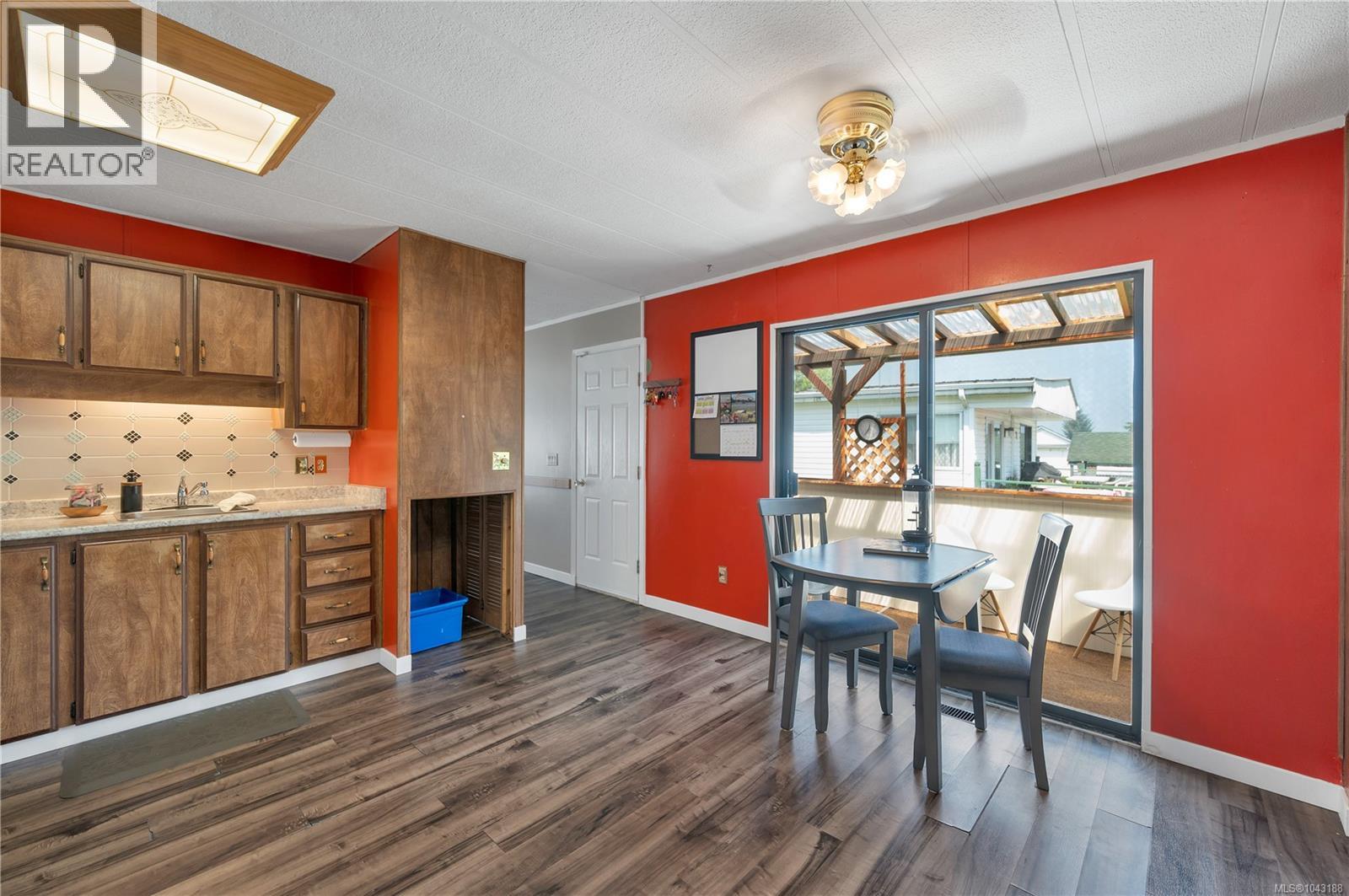 6045 Hunt St - 5