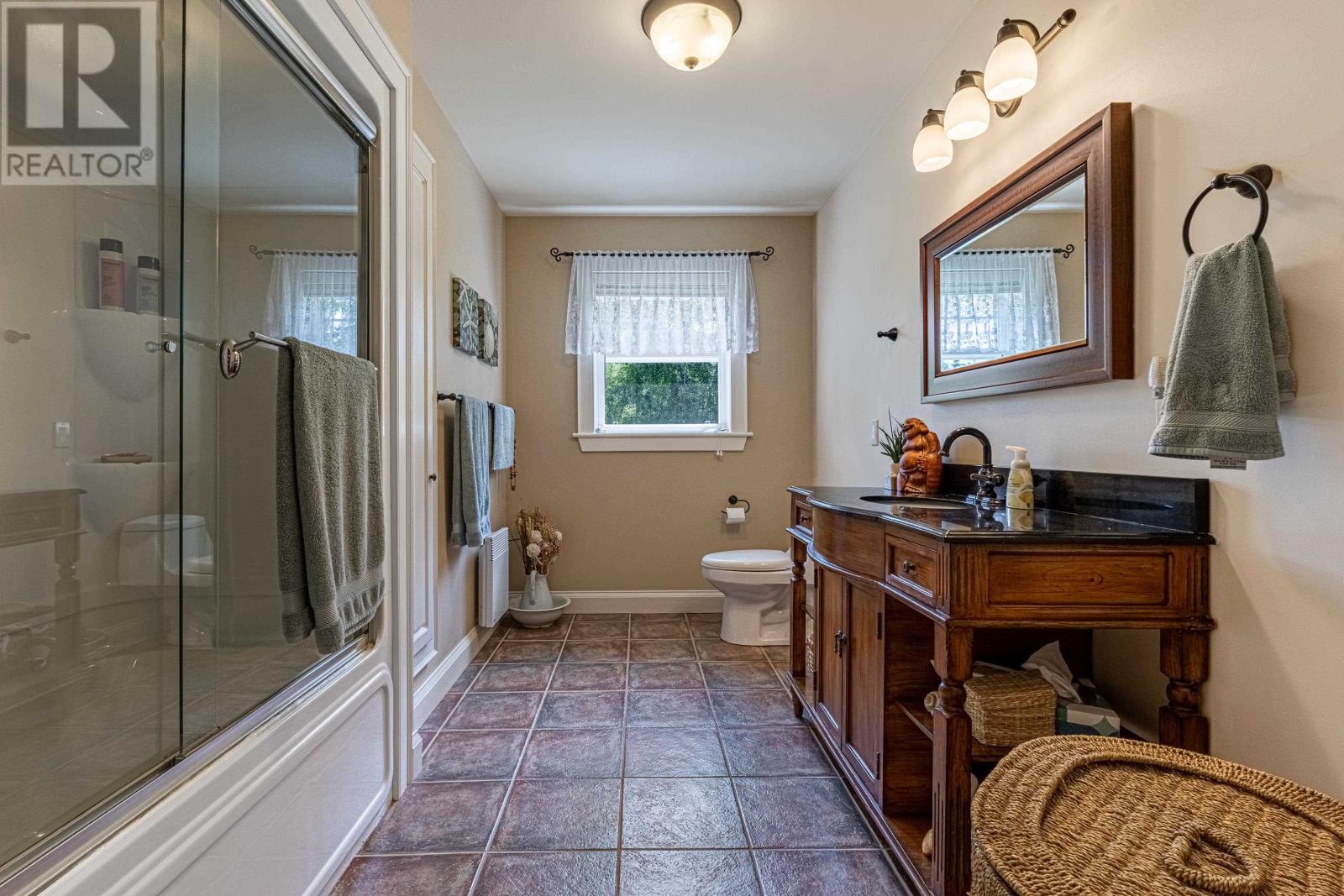210 WINTER RIVER Circle - Image 21