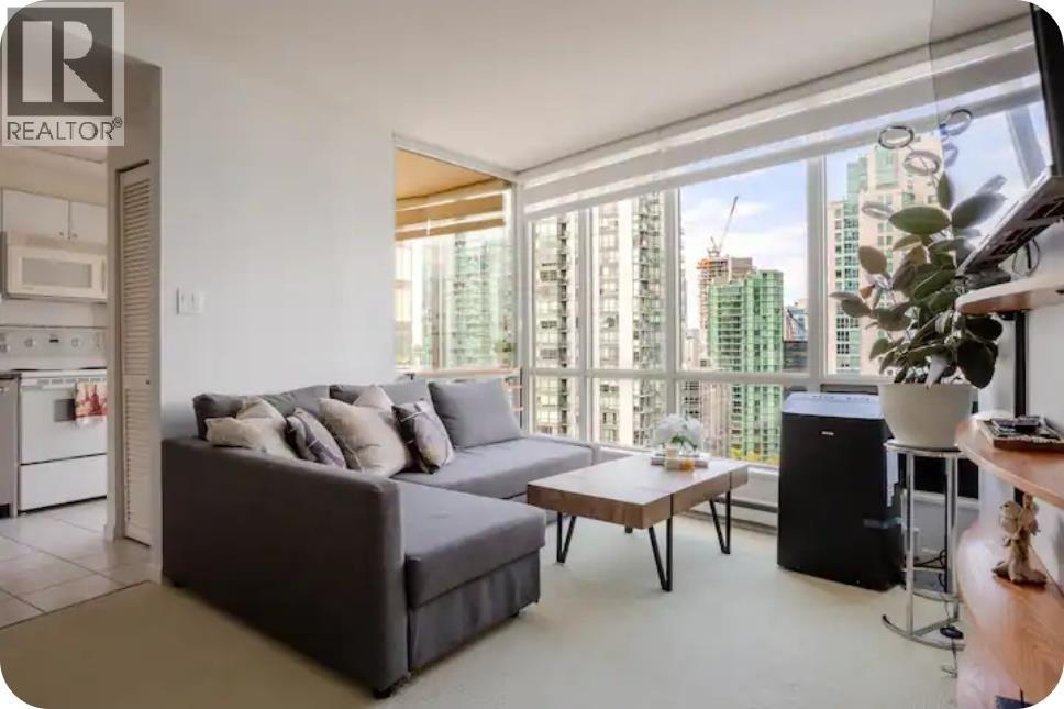 1 Bed, 1 Bath House for Sale in Vancouver – 2105 1166 MELVILLE STREET, Vancouver – MLS# R3148441 - Image 7