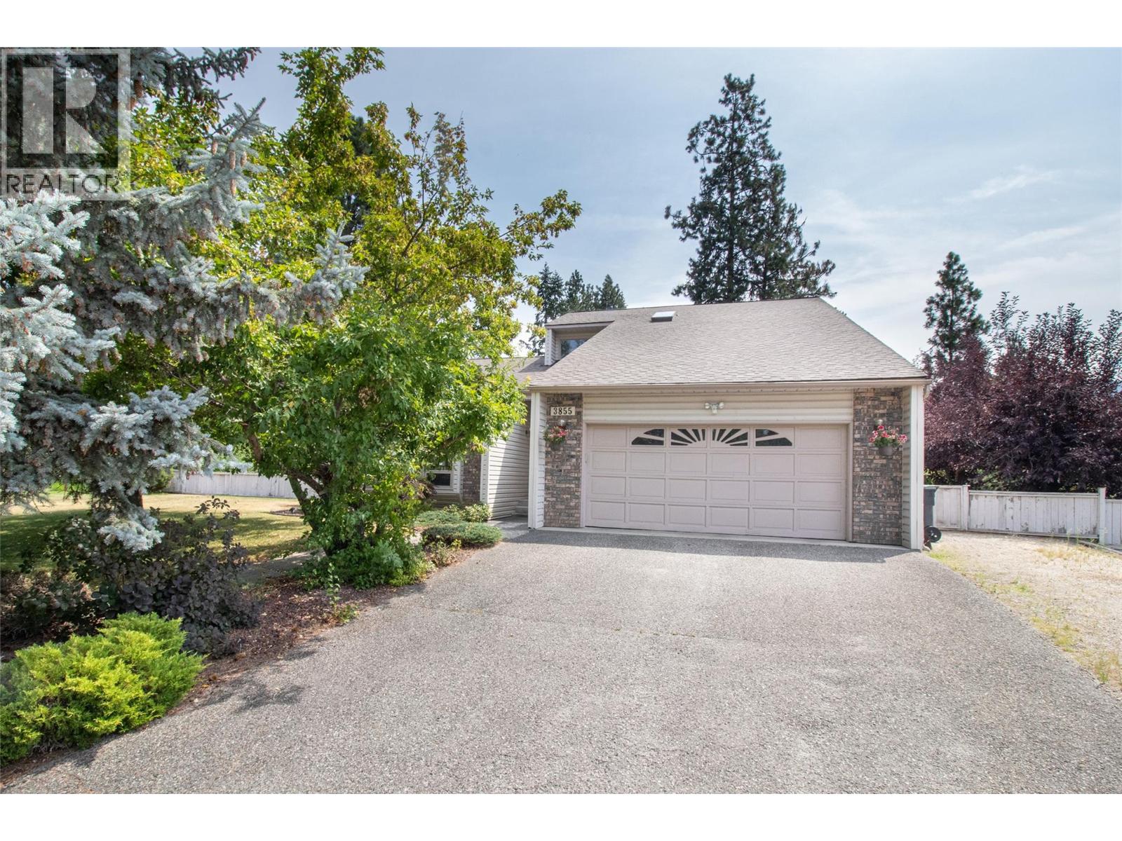 3855 Tillicum Court - 1