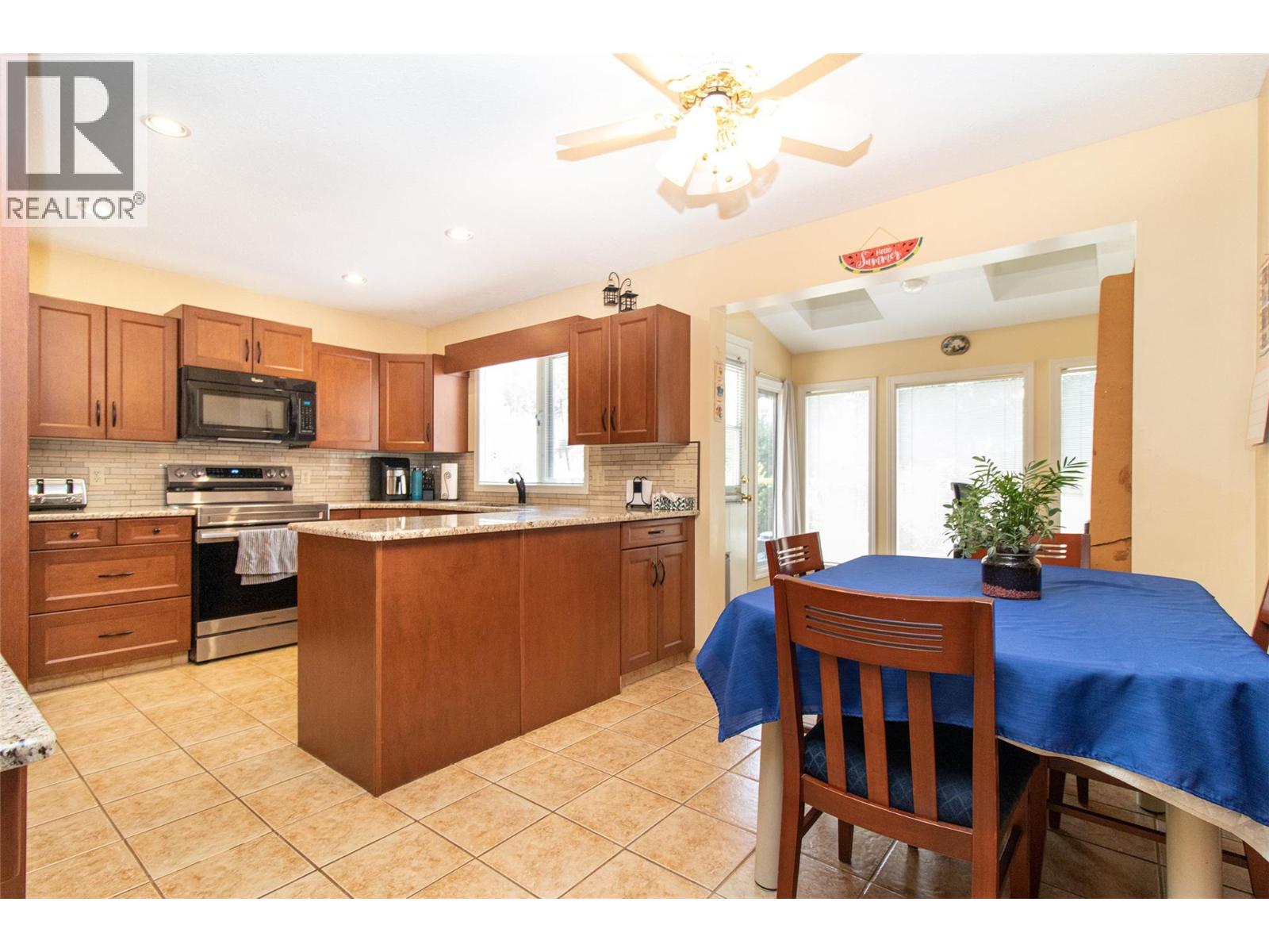 3855 Tillicum Court - 15