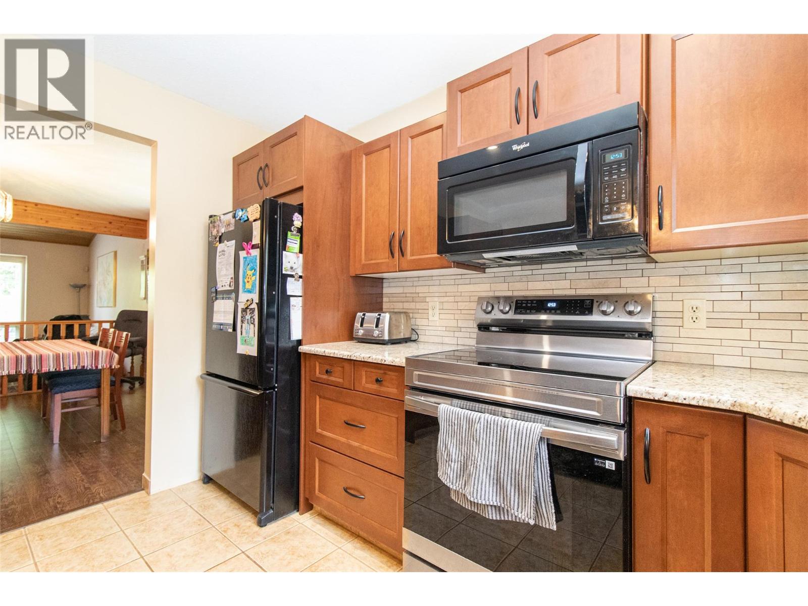 3855 Tillicum Court - 12