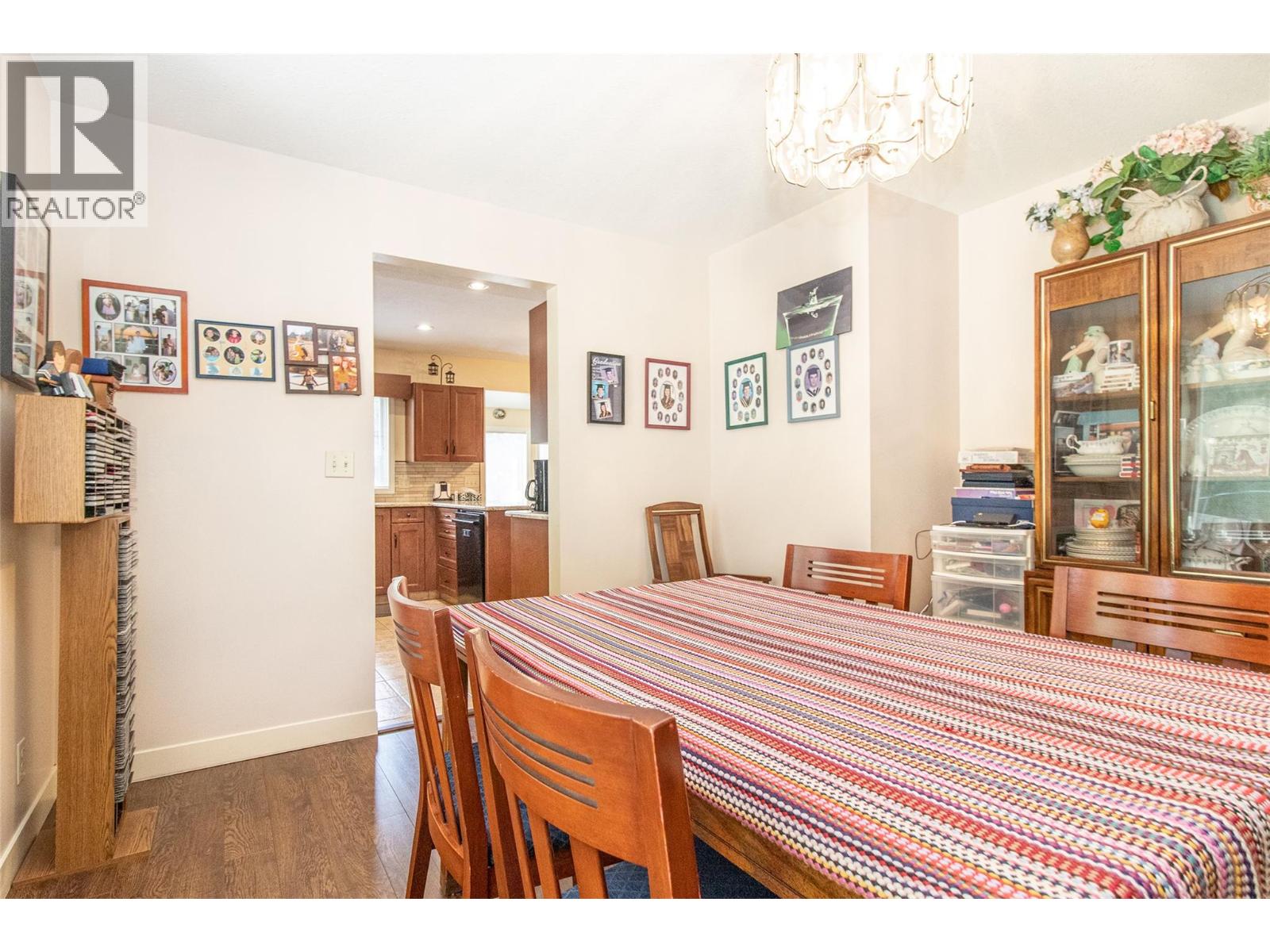 3855 Tillicum Court - 7