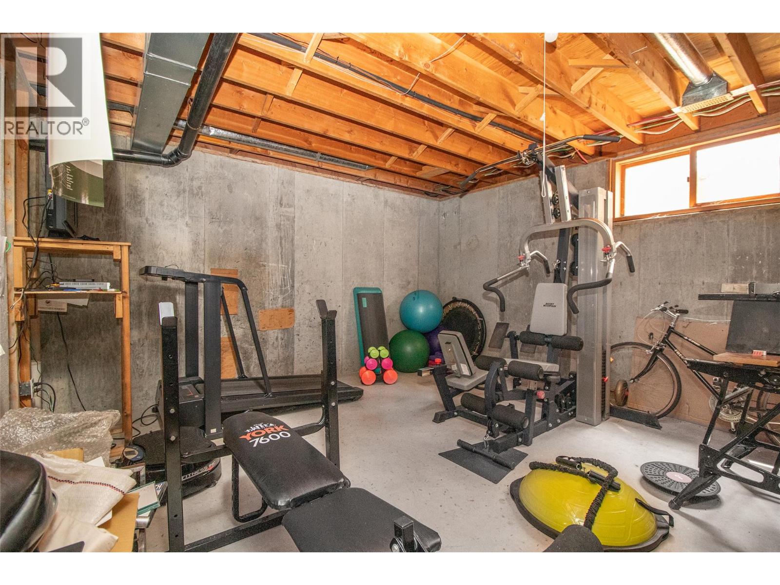 3855 Tillicum Court - 33