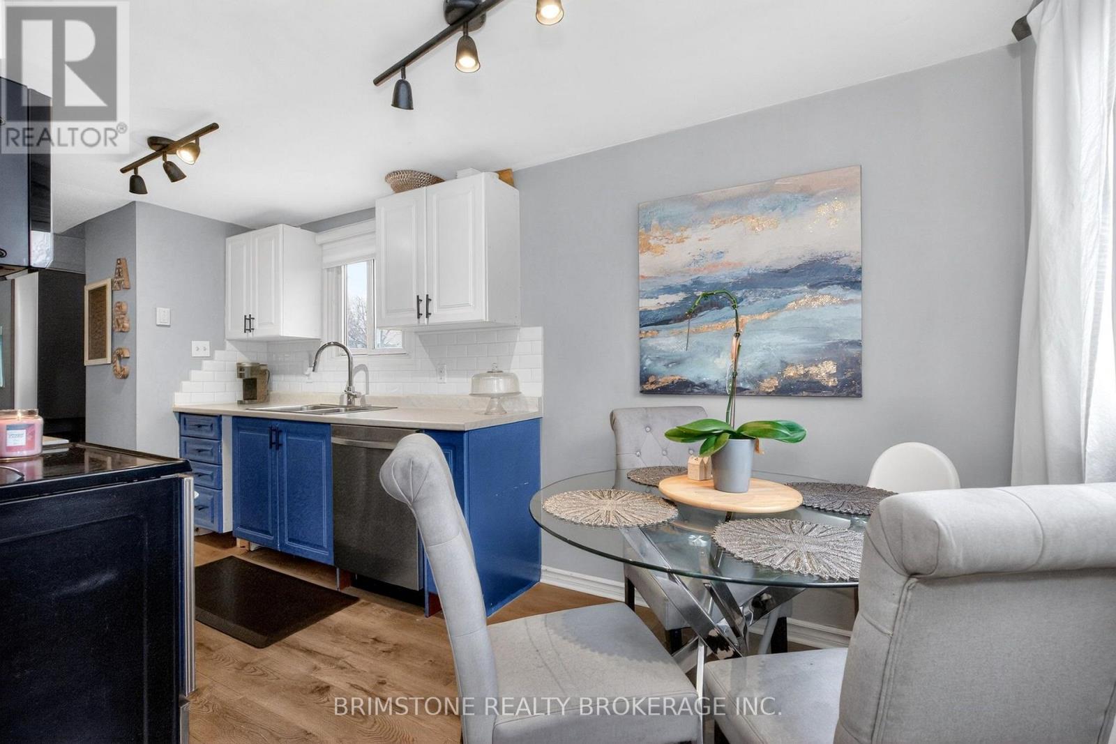 104 HICKLING TRAIL - 18