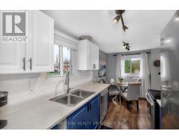 Laundry room - 104 Hickling Trail, Barrie, ON L4M5T4 Photo 10