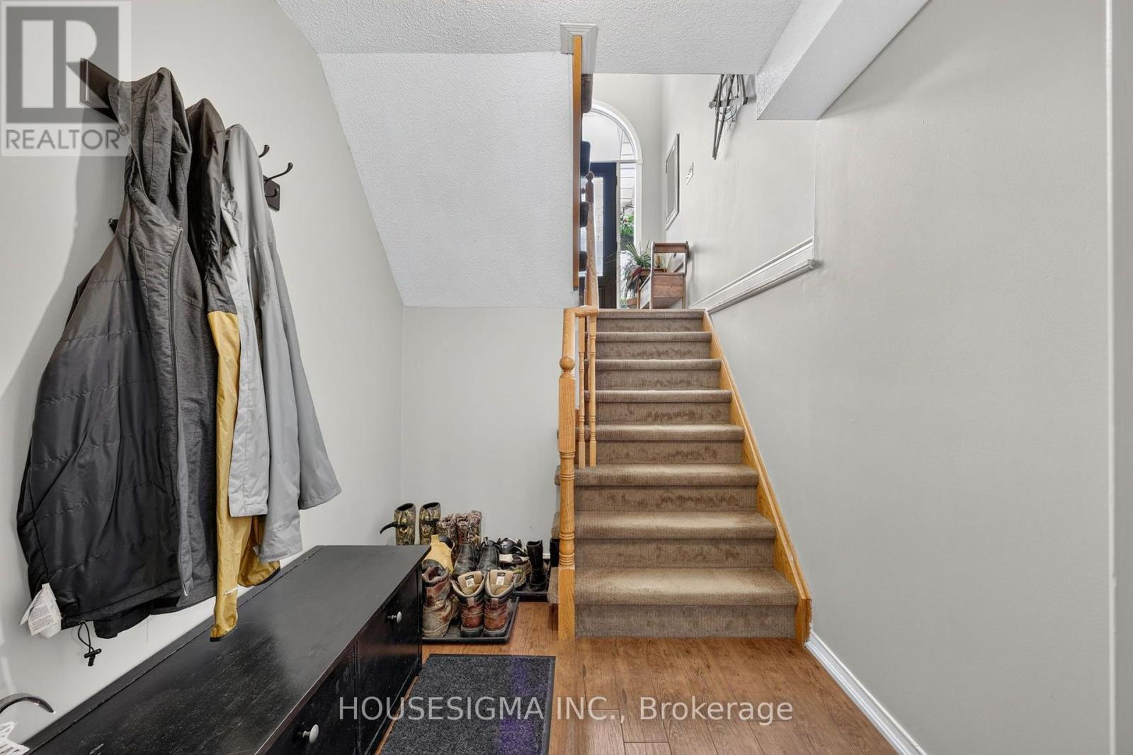 123 FERNBROOK DRIVE - Image 30